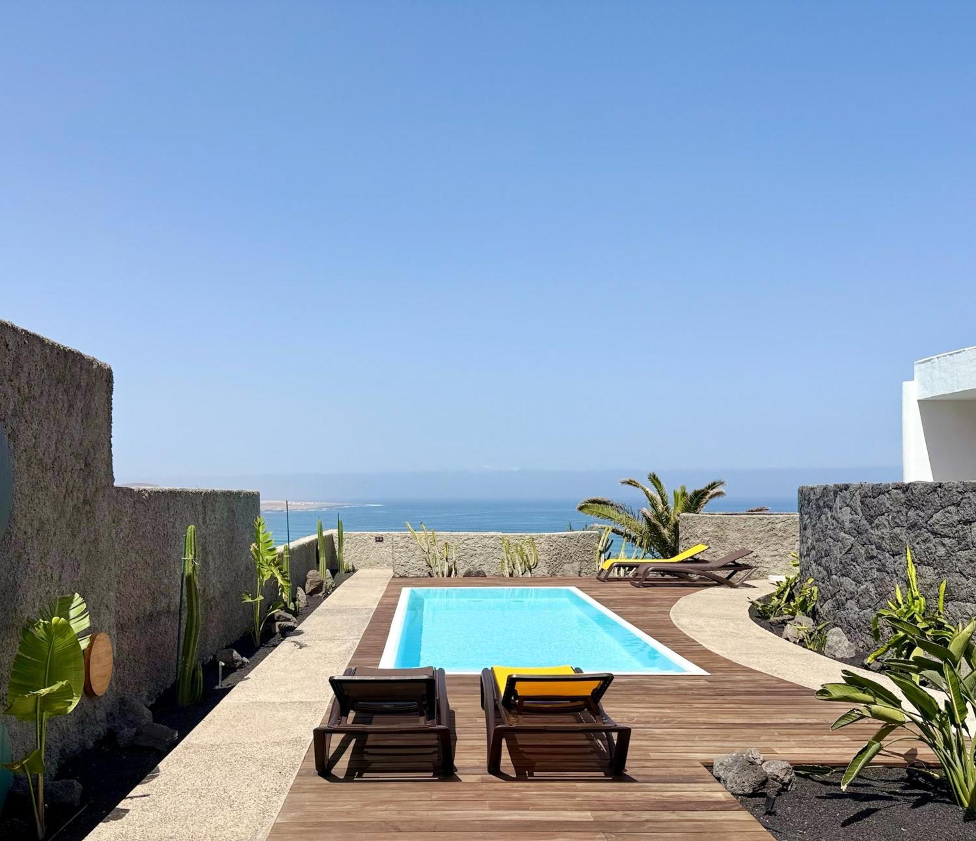 Canaryislandshost I Oliva Villa *