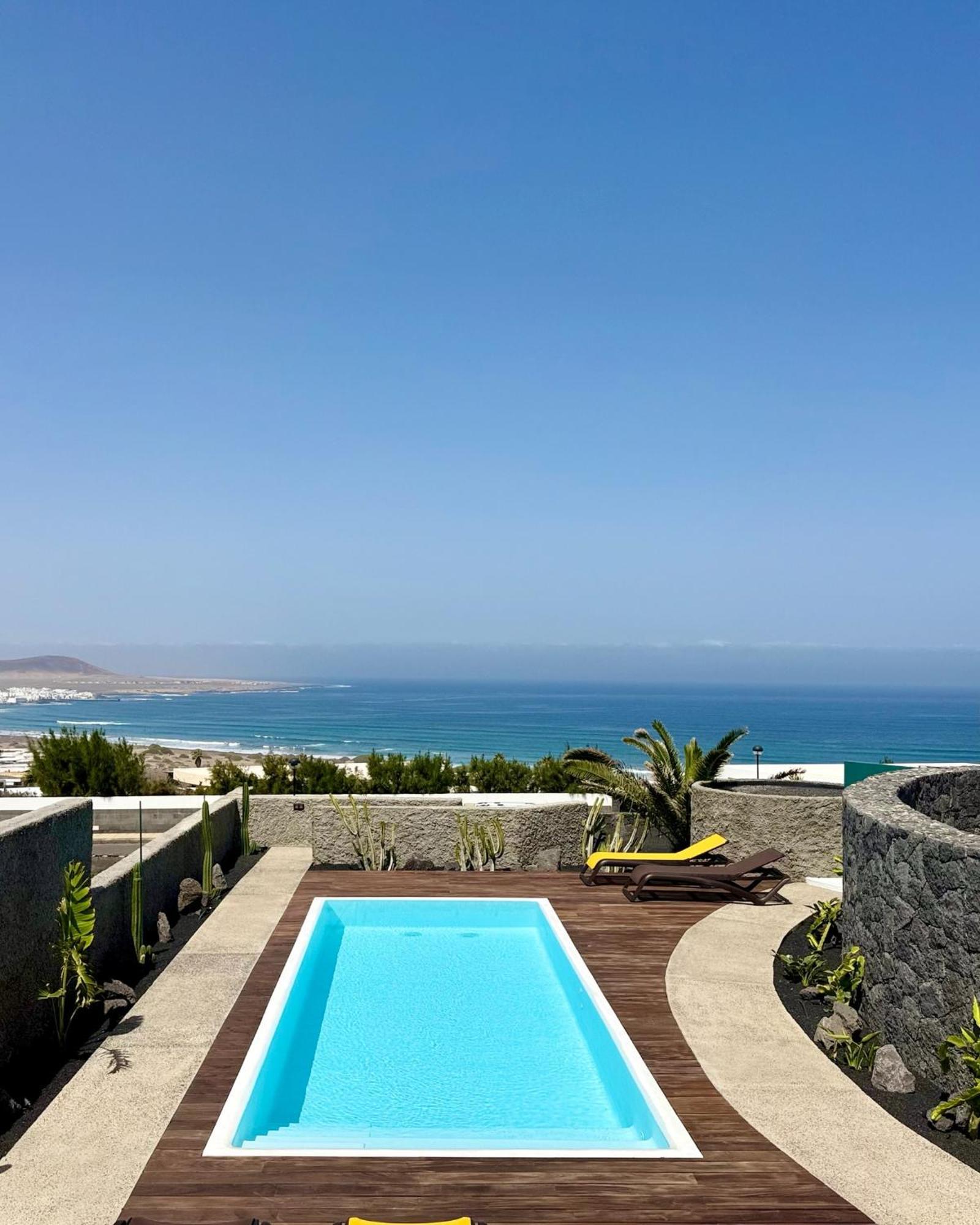 Canaryislandshost I Oliva Villa Famara