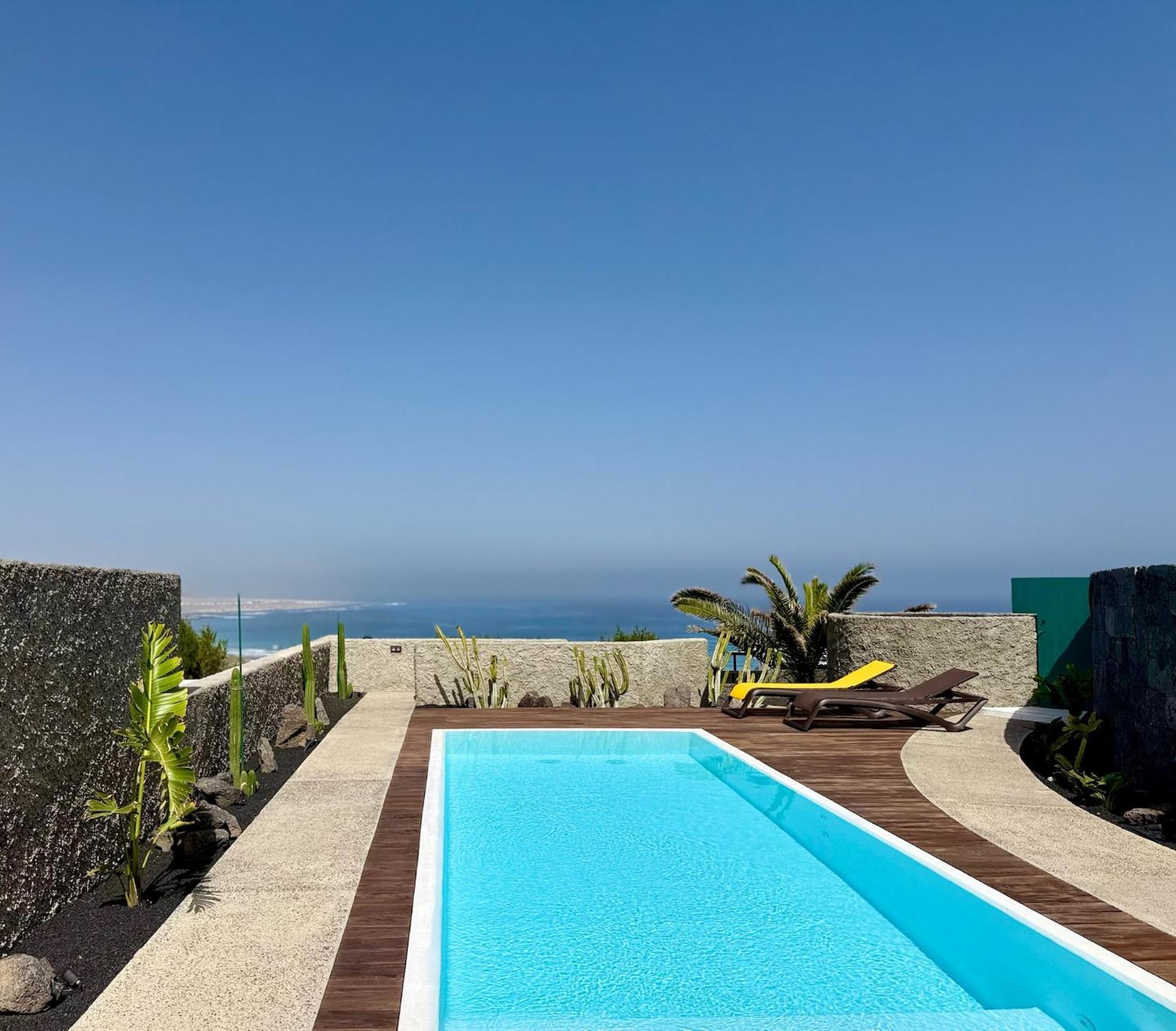 Canaryislandshost I Oliva Villa