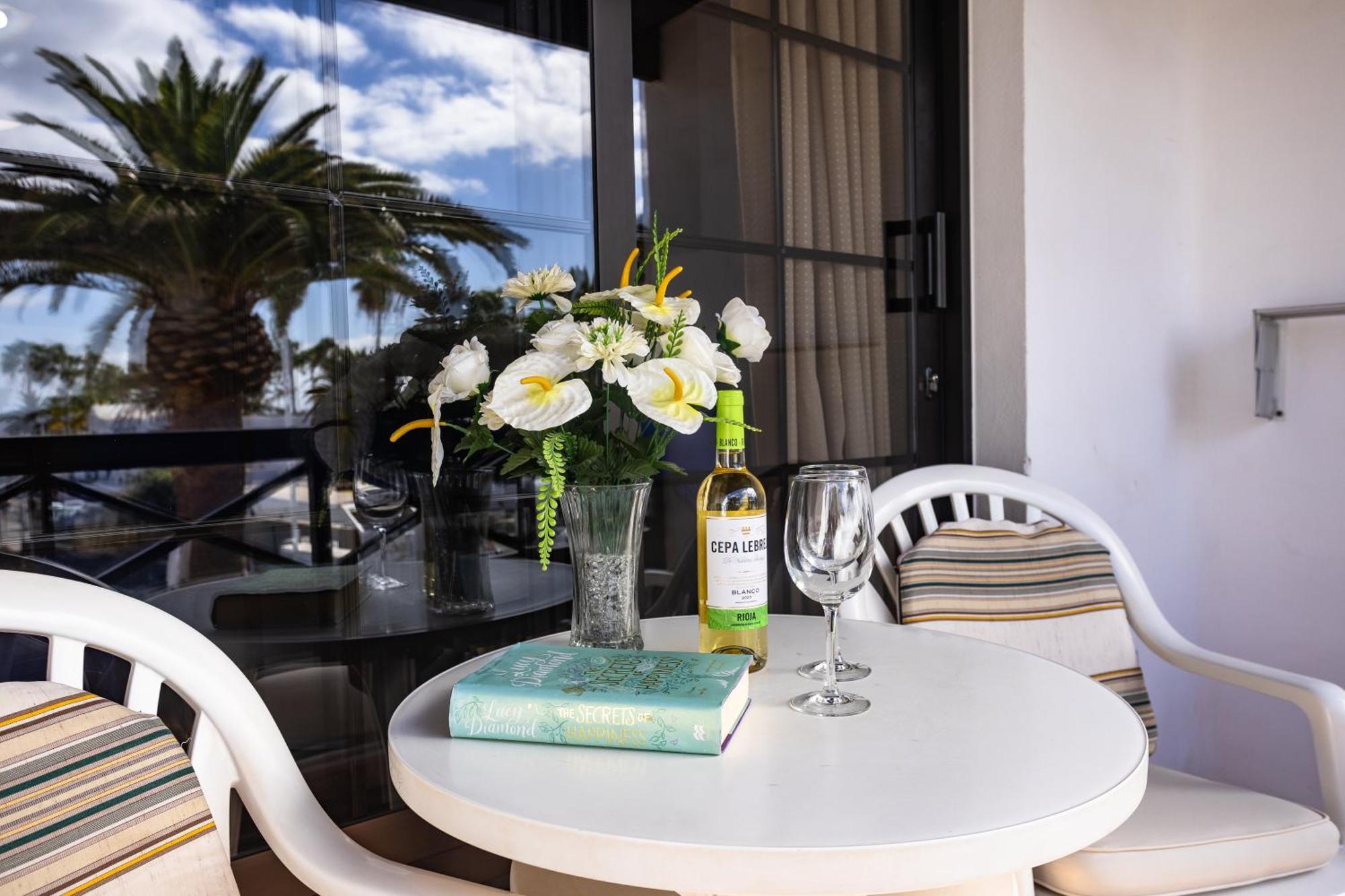 Dama Apartment