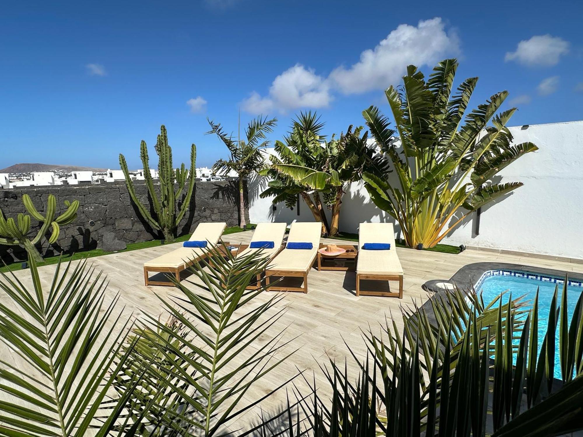 - Heated Pool, Aircon