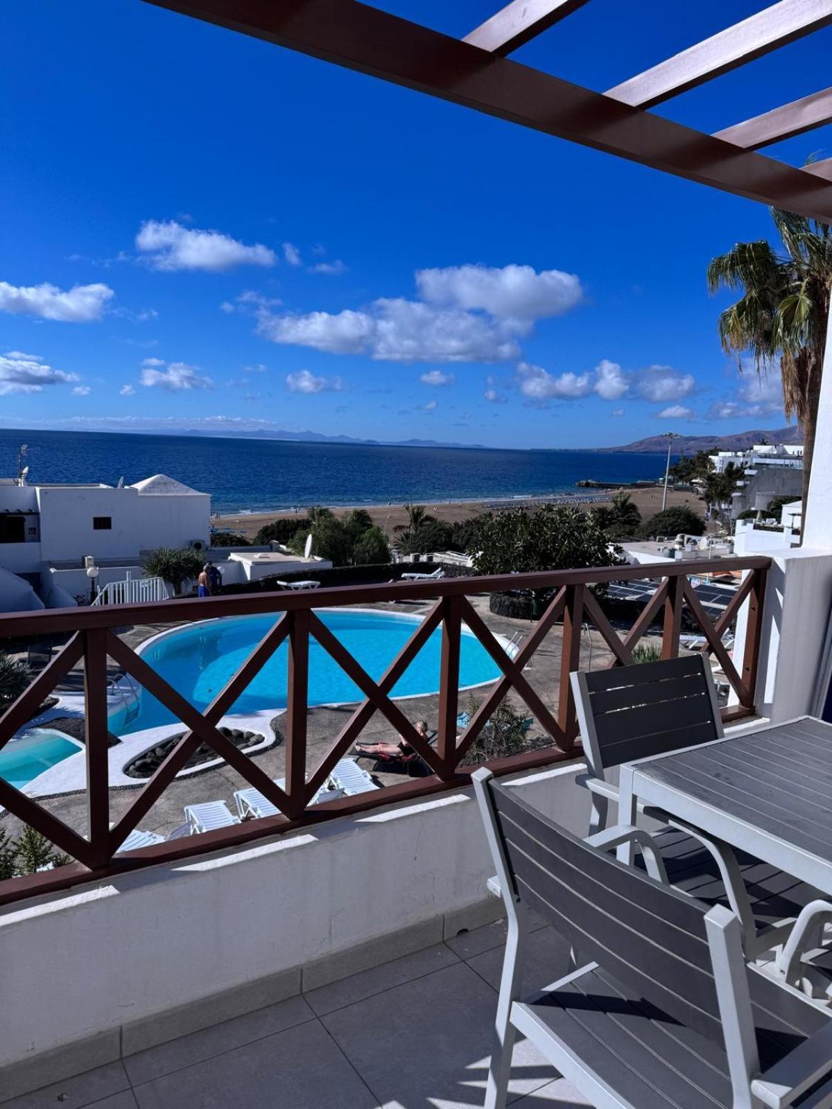 Beachfront Tabaibas Apartment Puerto del Carmen (Lanzarote)
