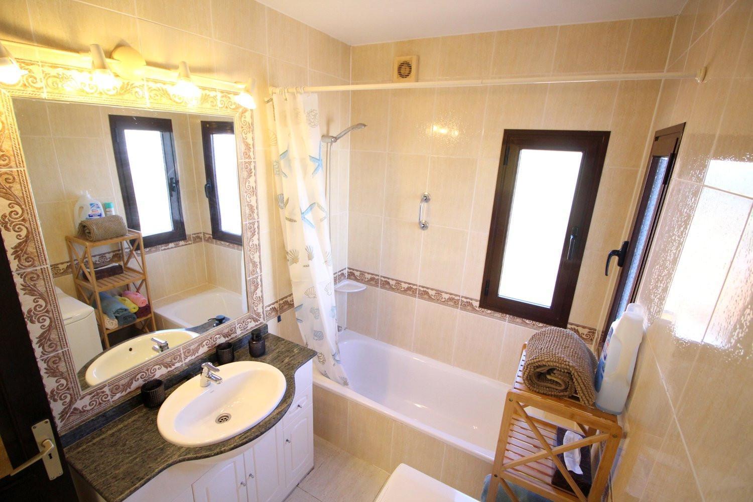 App 8a - Sonniger Balkon, Sehr Ruhig, 180 Cm Bett, 100 M Zum *