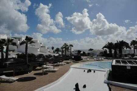 Bonito Reformado, Al Lado Del Mar Apartamento