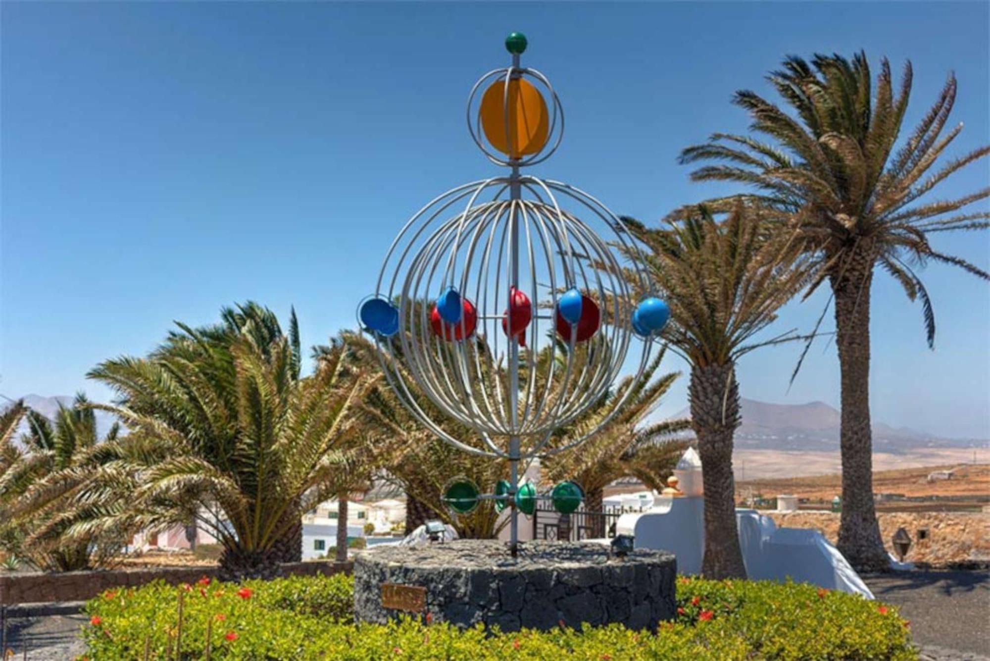 El Cactus Villa *