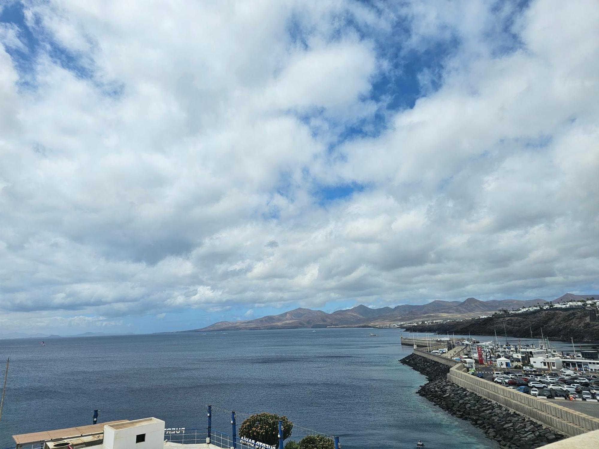 Lanzarote Harbour View Apartamento Tías