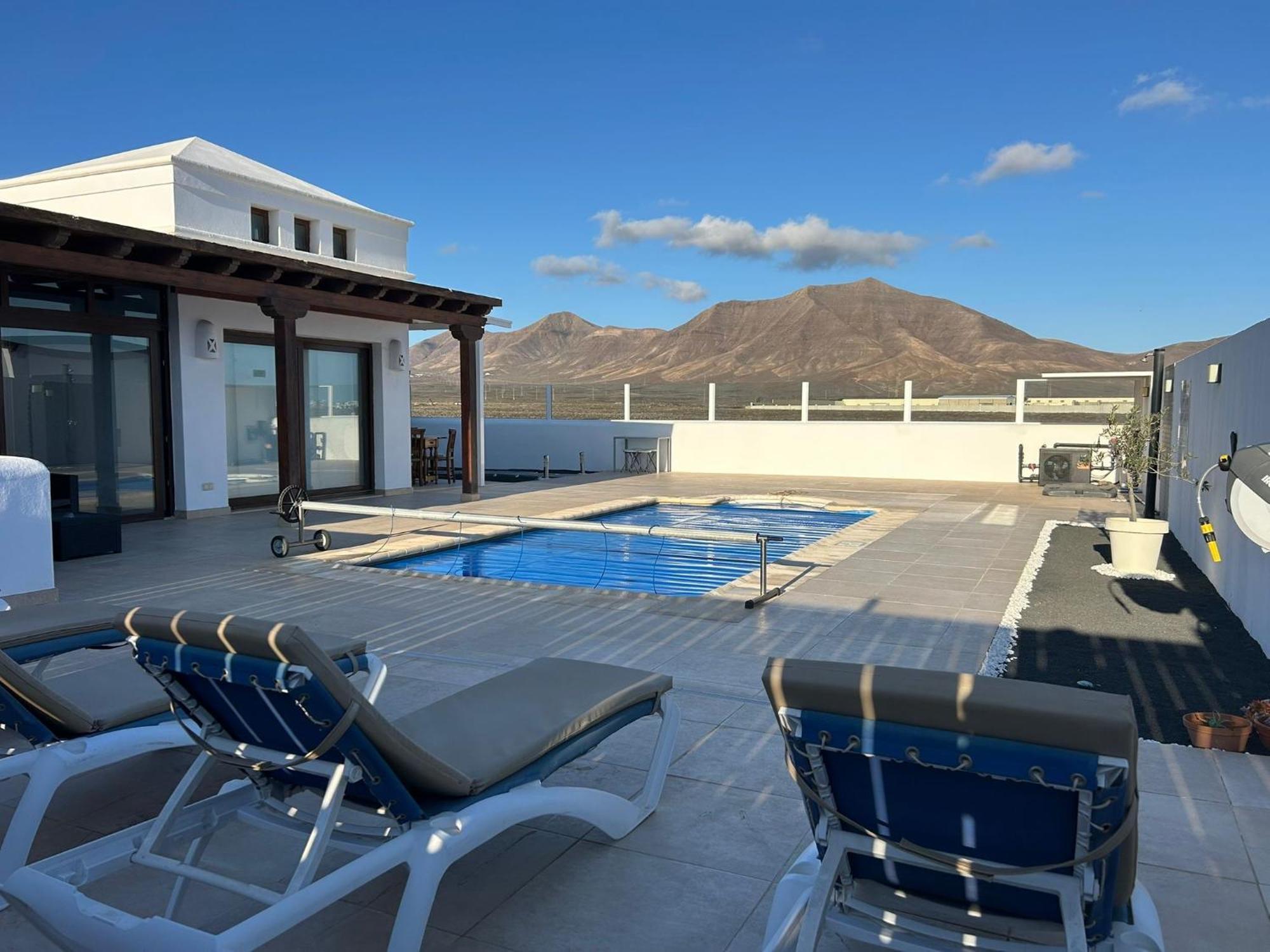 Villa Casa La Lomada In *