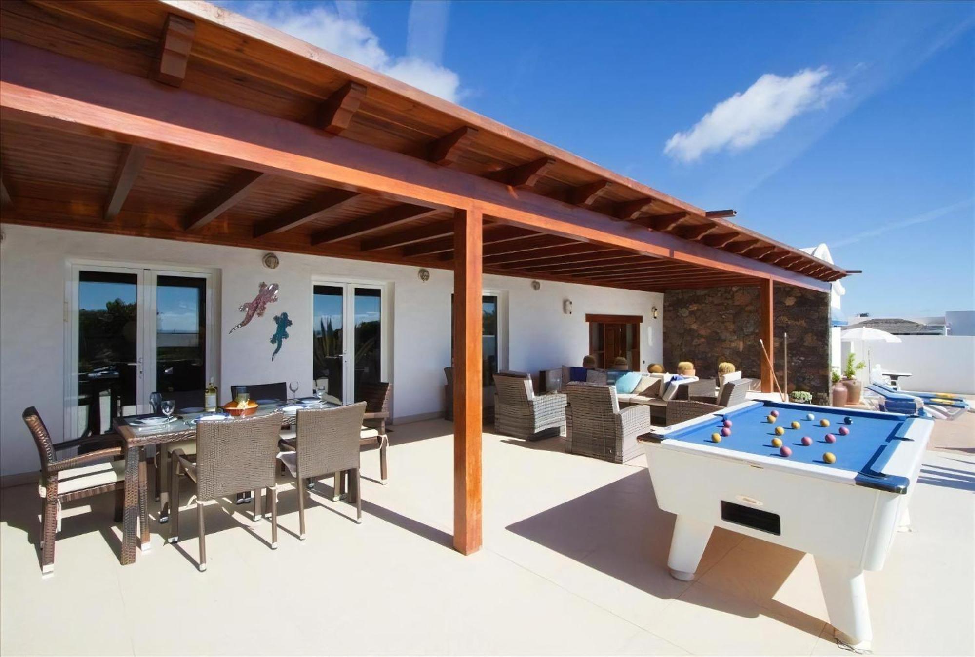 Villa Brilliant Puerto Del Carmen Dos Piedras 4 Bedrooms Private Pool Rustic Styled Interior *