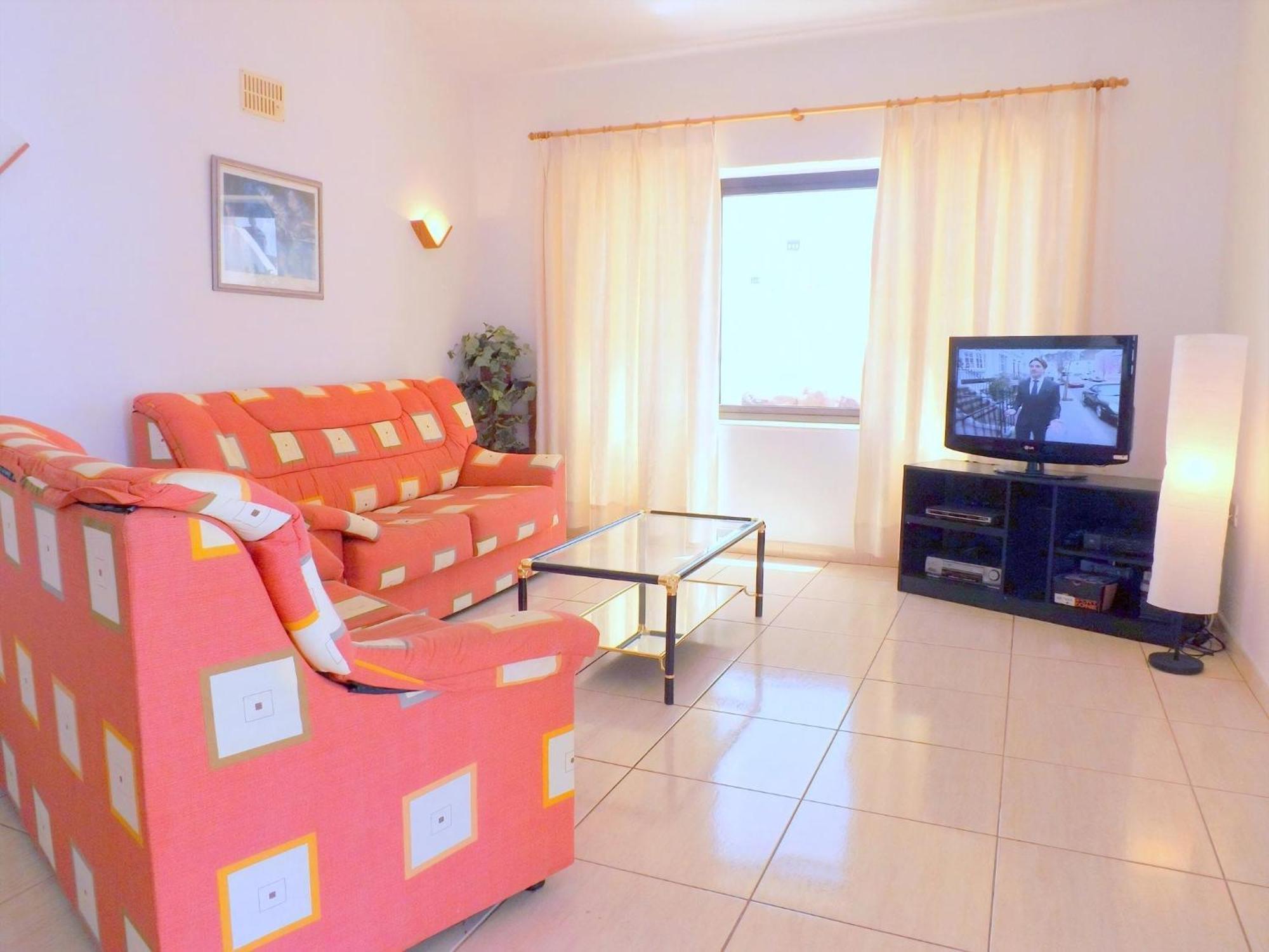 Centrally Located Rupert 3 Bedrooms Private Pool Close To Amenities Puerto Del Carmen Villa