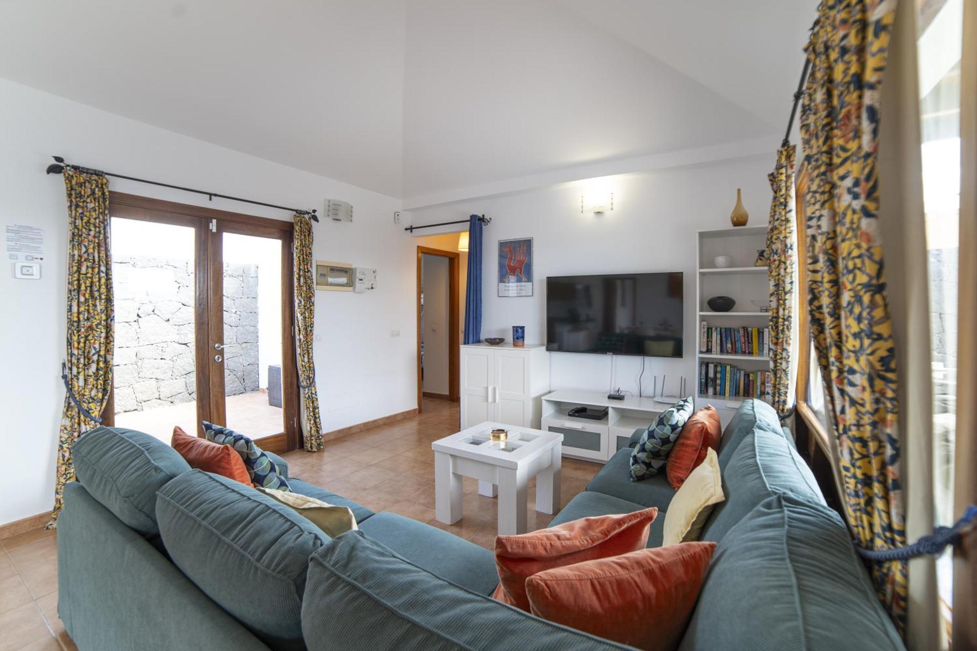 Villa Beautiful Lanzarote 3 Bedrooms Strelitzia South Facing Secluded Private Pool Playa Blanca (Lanzarote)