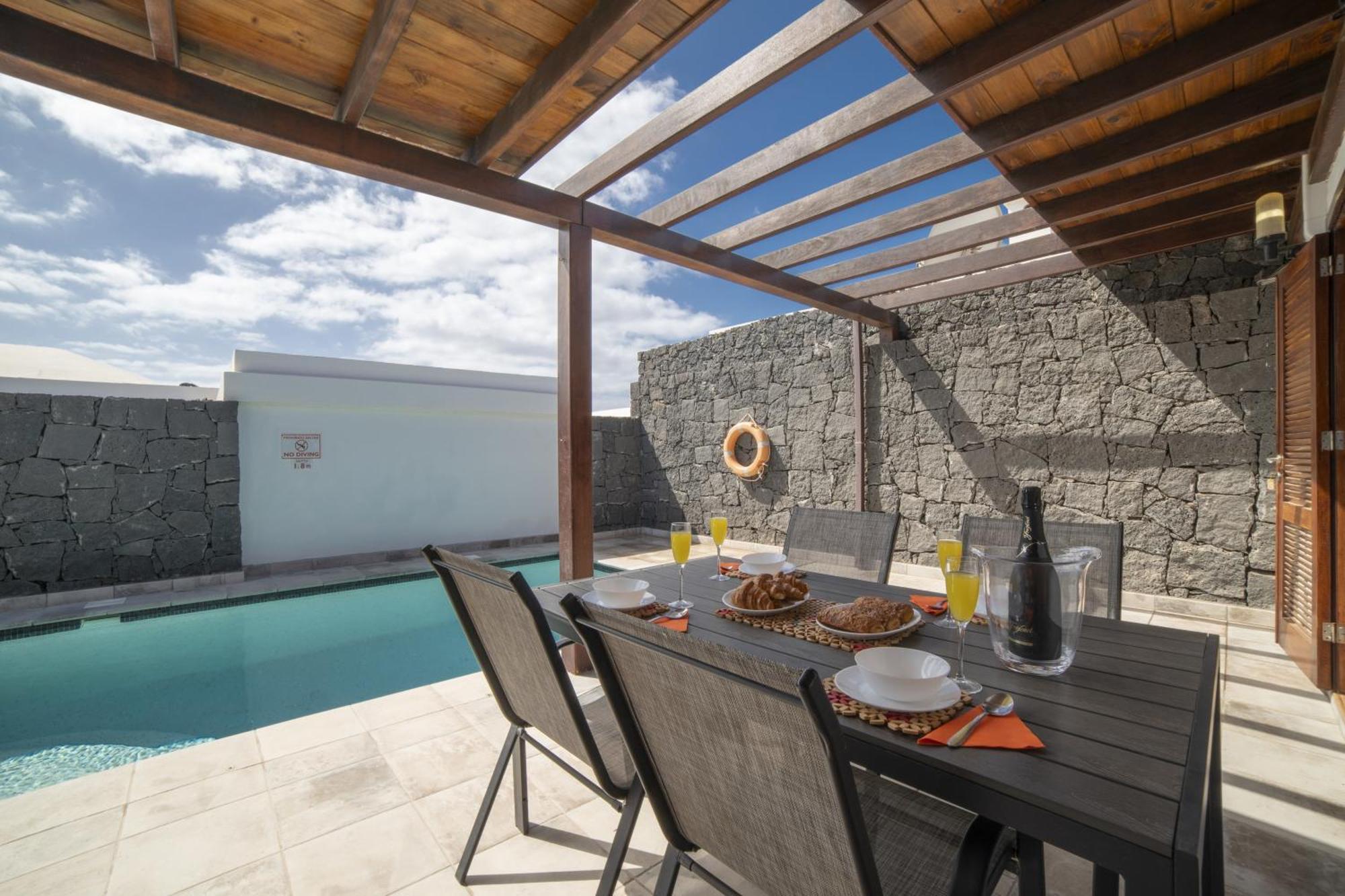 Beautiful Lanzarote 3 Bedrooms Strelitzia South Facing Secluded Private Pool Villa