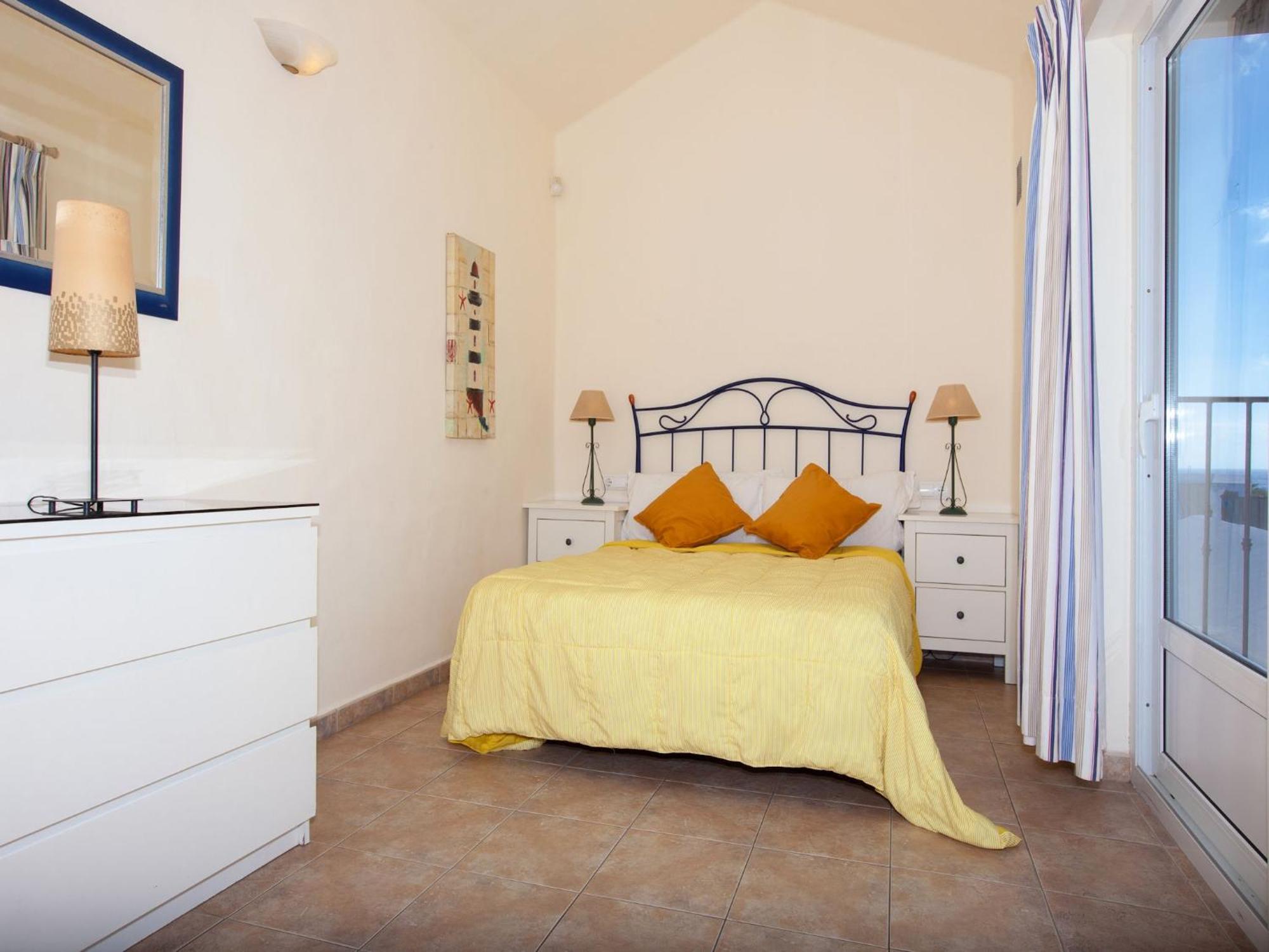 Wonderful Puerto Del Carmen Location Cilla Sea Views Large Pool Area Lanzarote Villa *