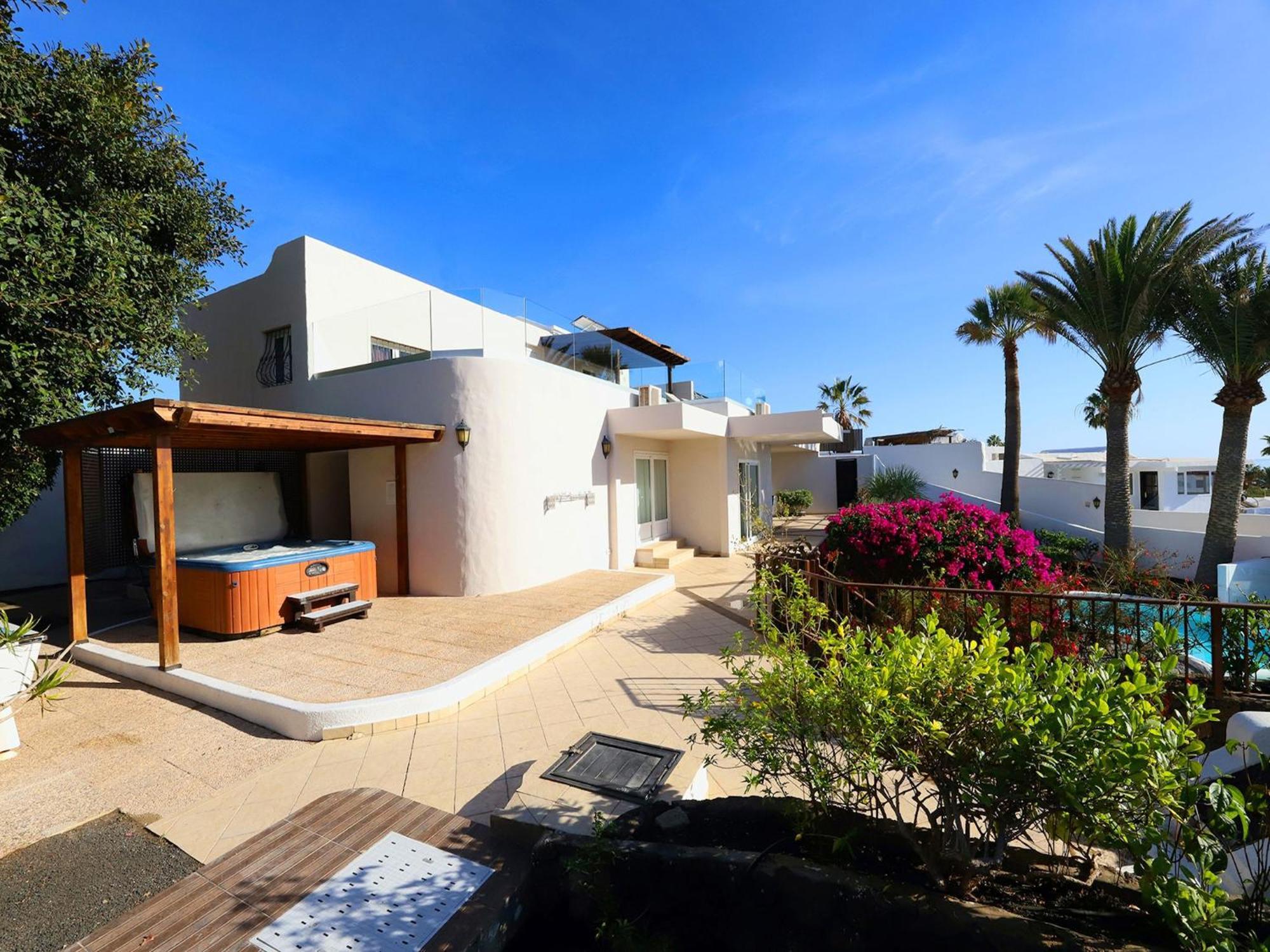 Wonderful Puerto Del Carmen Location Cilla Sea Views Large Pool Area Lanzarote * Tias