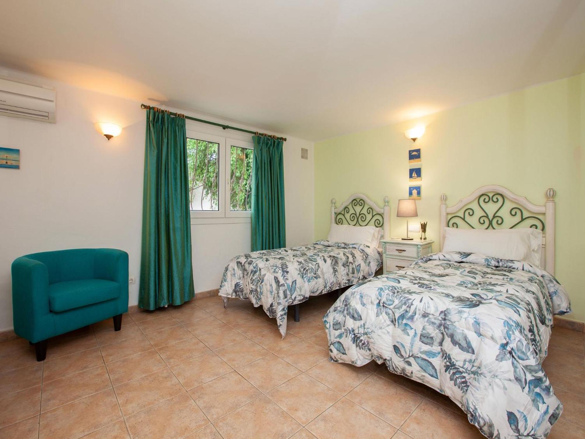 Wonderful Puerto Del Carmen Location Cilla Sea Views Large Pool Area Lanzarote Villa Tias