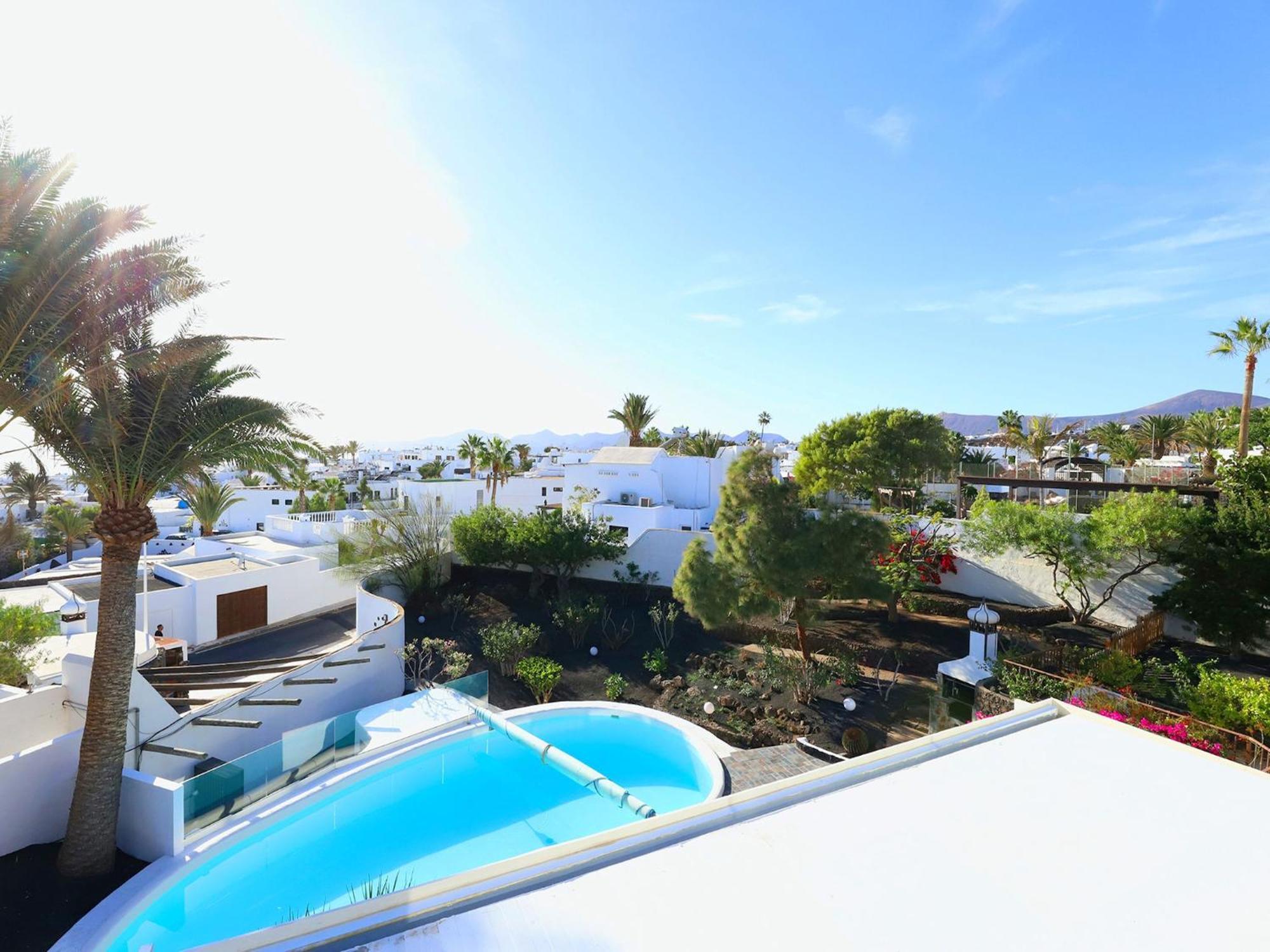 Villa Wonderful Puerto Del Carmen Location Cilla Sea Views Large Pool Area Lanzarote