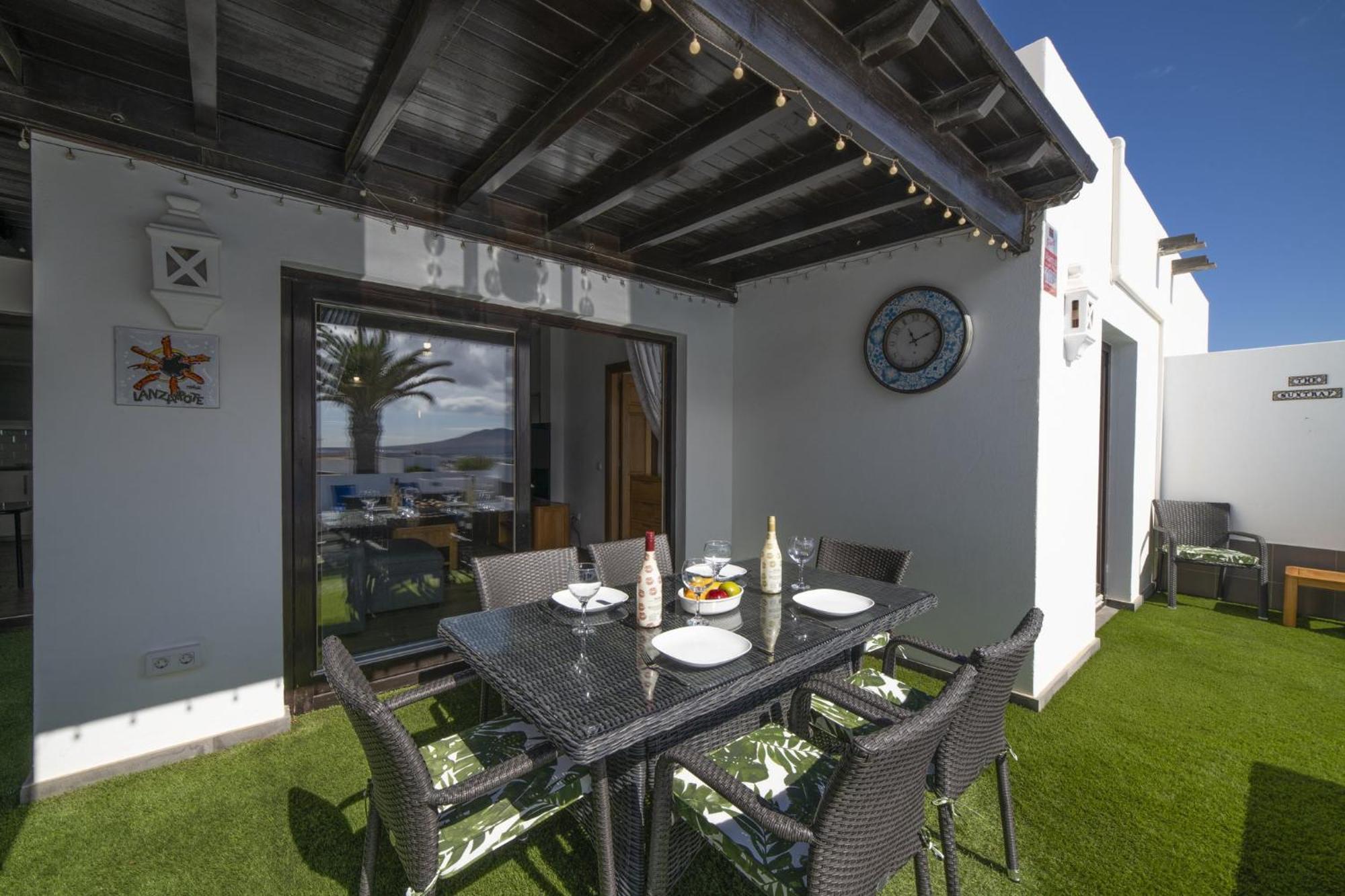 Exquisite Lanzarote Nova Vista 4 Bedrooms Spectacular Sea Views Private Pool Villa Playa Blanca (Lanzarote)