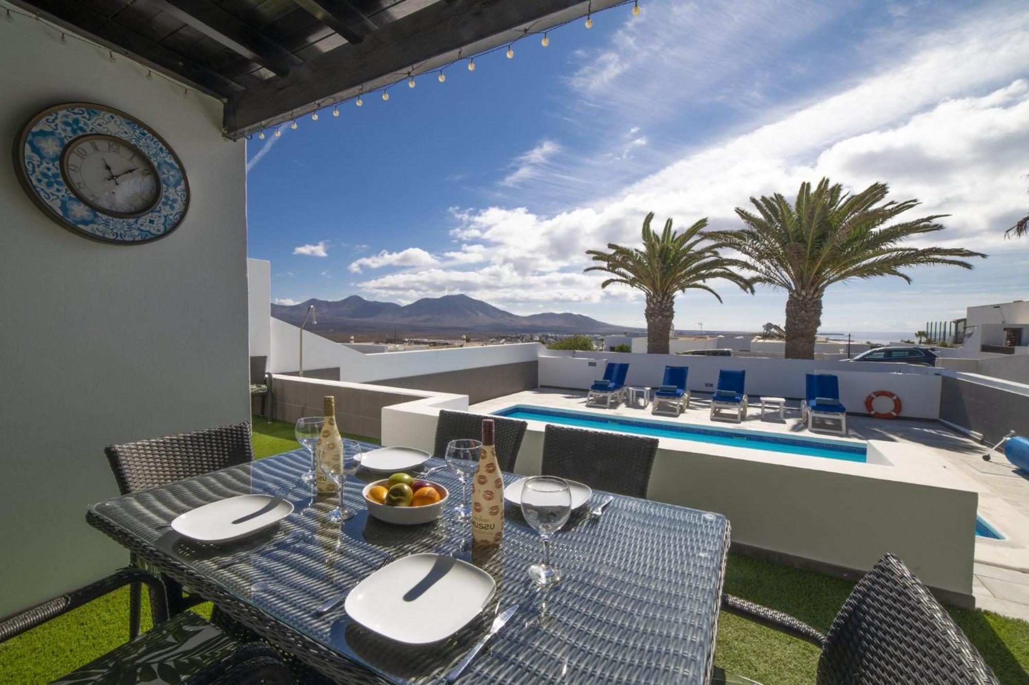 Exquisite Lanzarote Nova Vista 4 Bedrooms Spectacular Sea Views Private Pool Villa Playa Blanca (Lanzarote)