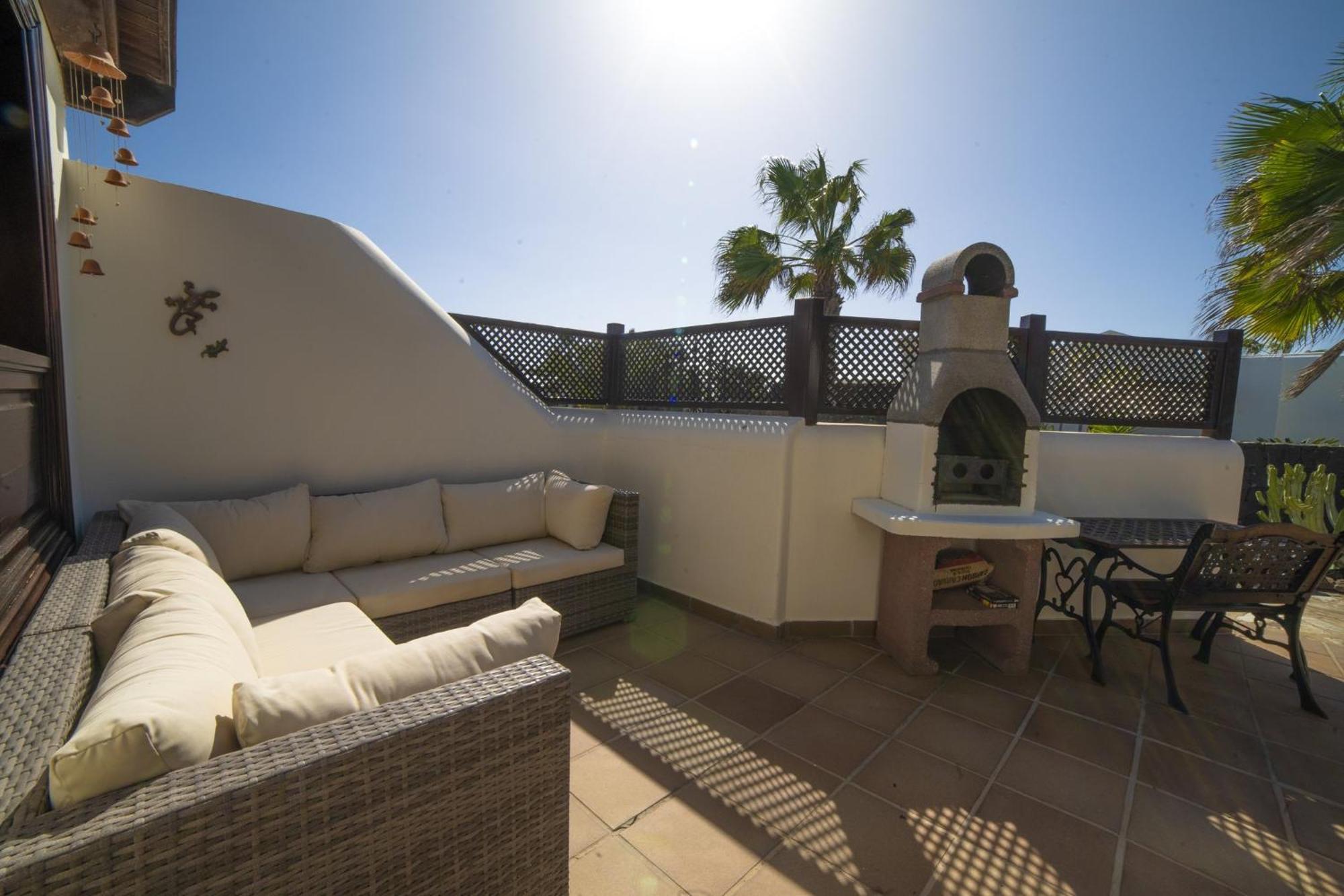 Sensational 3 Bedrooms Myoga Spacious Sun Terrace Outdoor Pool And Bbq Montana Roja Villa *