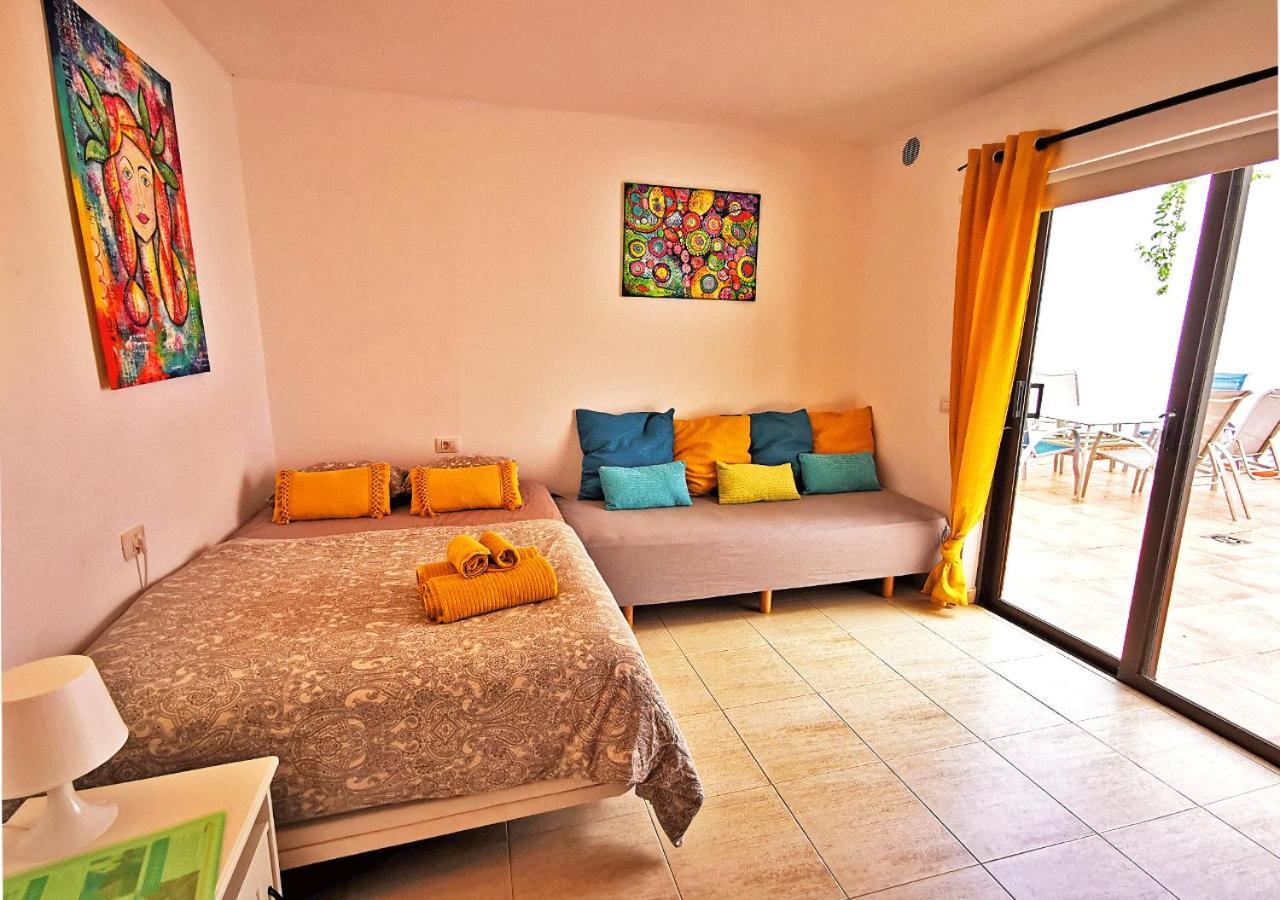 Abajo, Casa Apartment La Costa