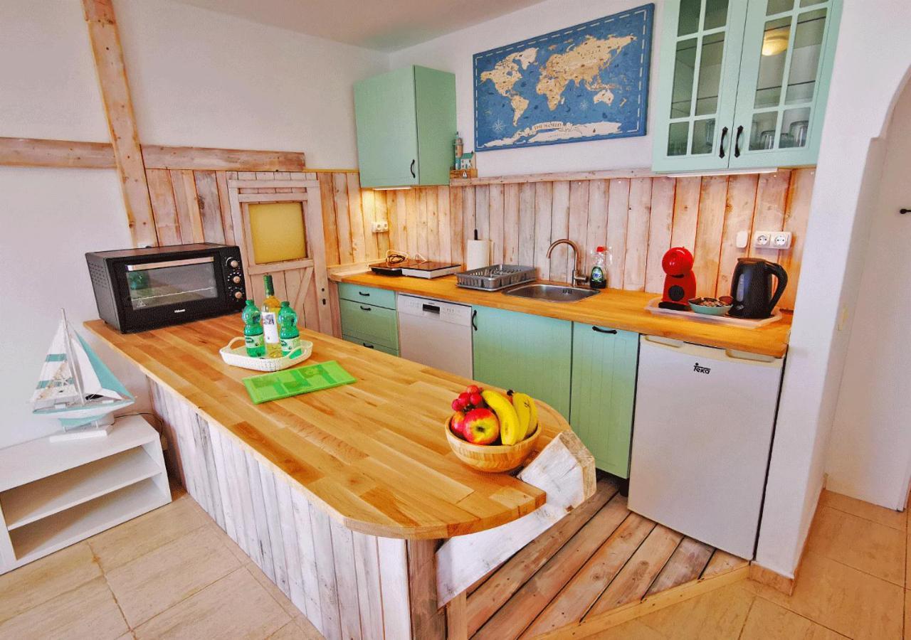 Apartment Abajo, Casa