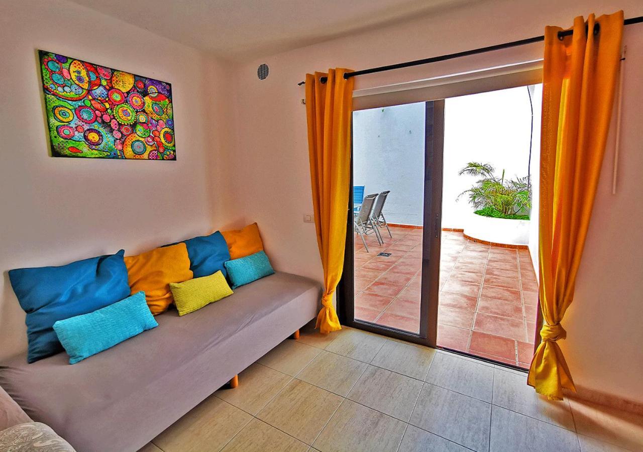 Apartment Abajo, Casa *