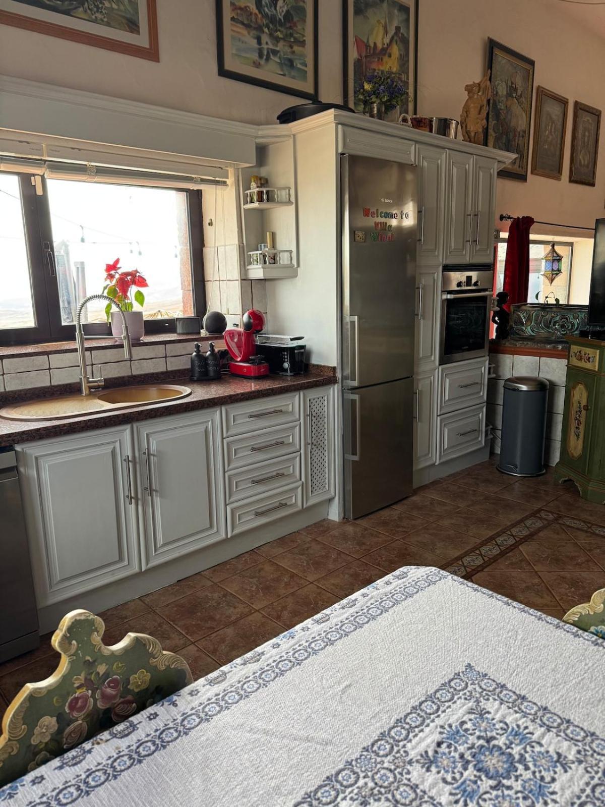 Villa Castillo Antonia Executive With Heated Pool