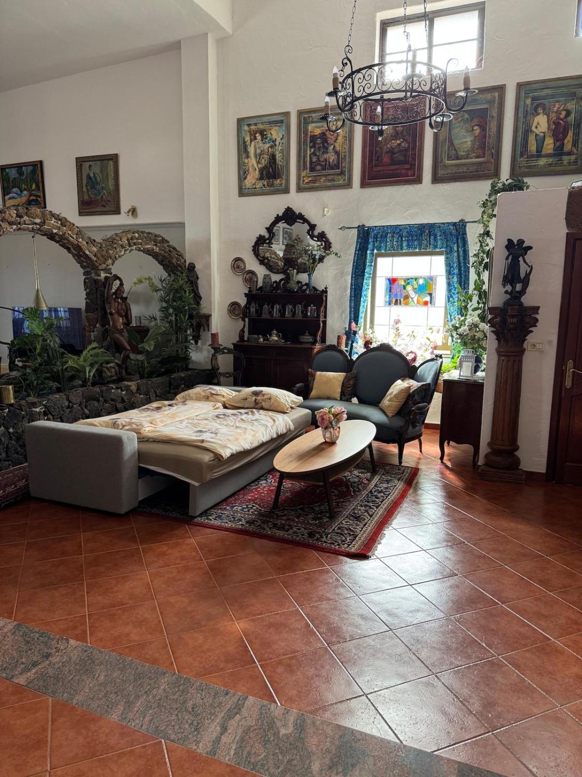 Castillo Antonia Executive With Heated Pool