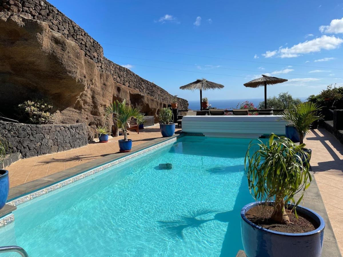 Castillo Antonia Executive With Heated Pool Villa
