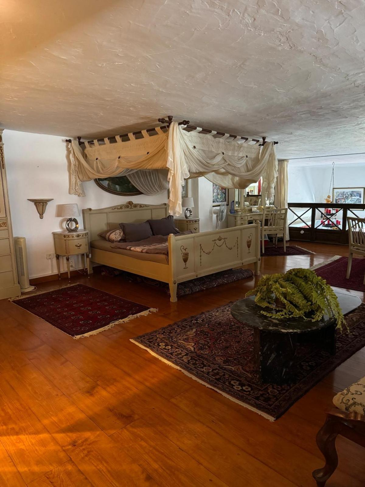 Villa Castillo Antonia Executive With Heated Pool