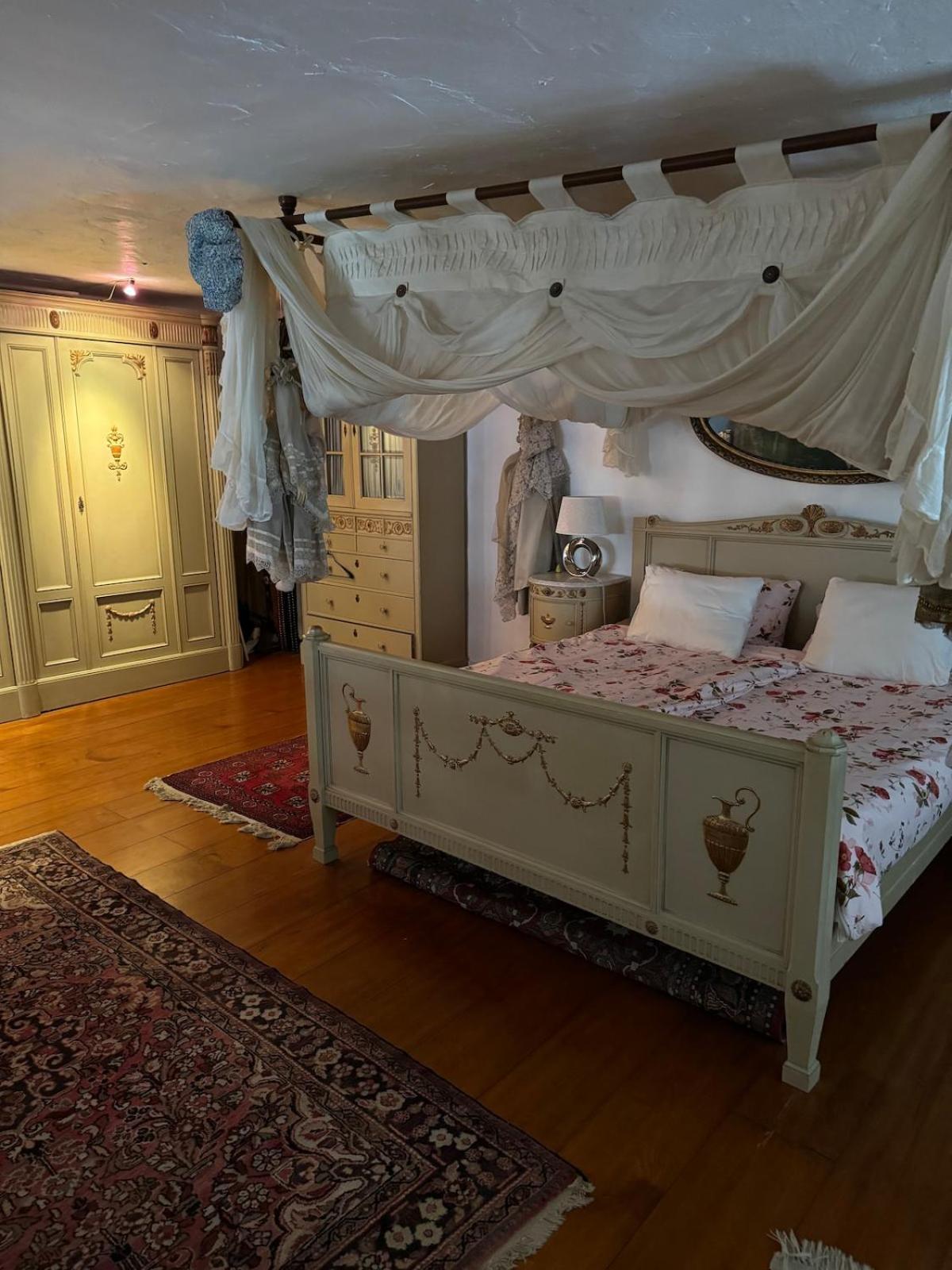 Castillo Antonia Executive With Heated Pool Villa