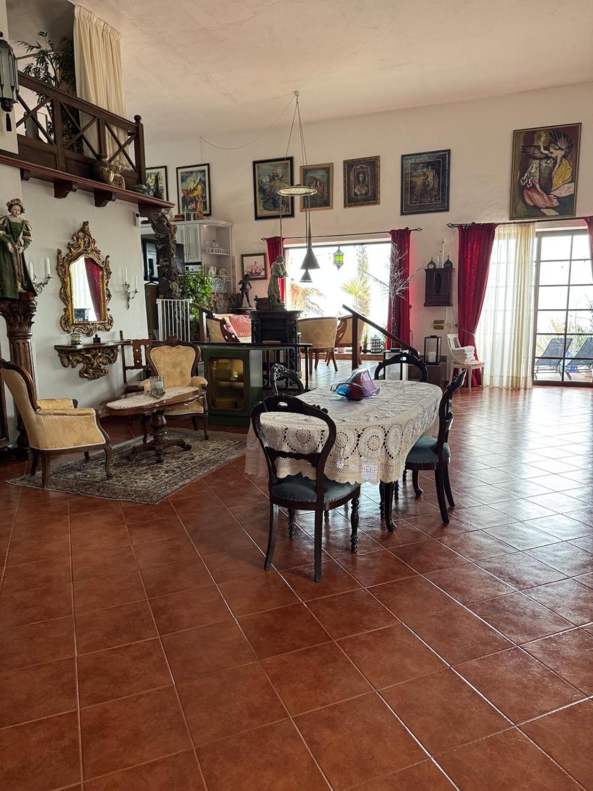 Castillo Antonia Executive With Heated Pool Villa