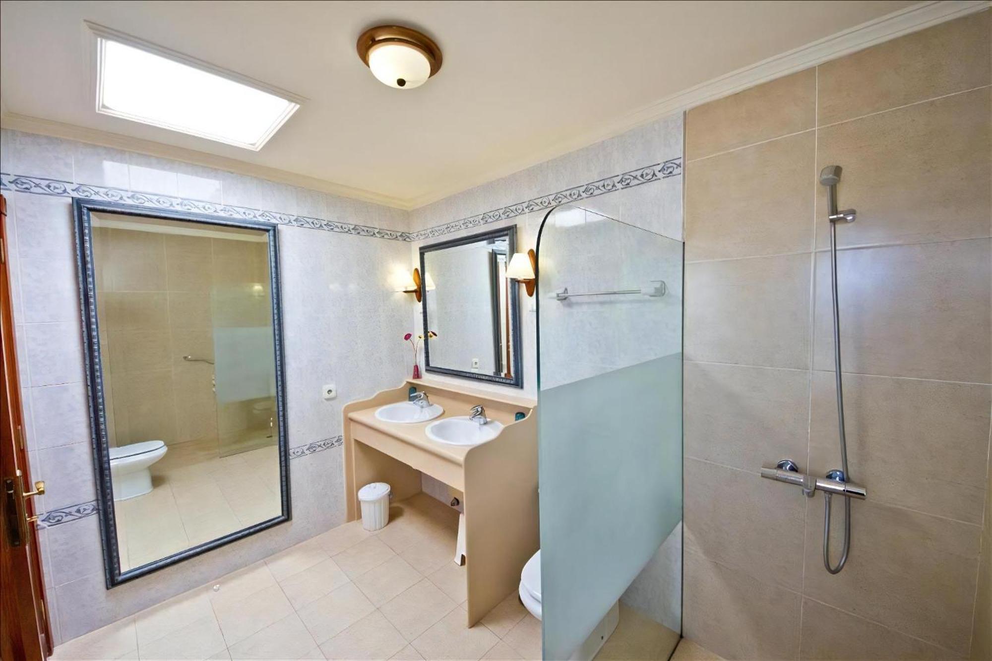 Villa Great Luz De La Fragata 4 Bedrooms Private Pool Location *