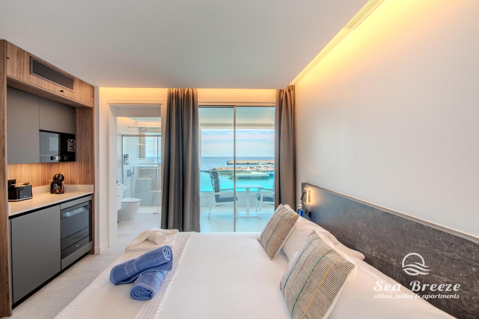 Apartment Sea Breeze