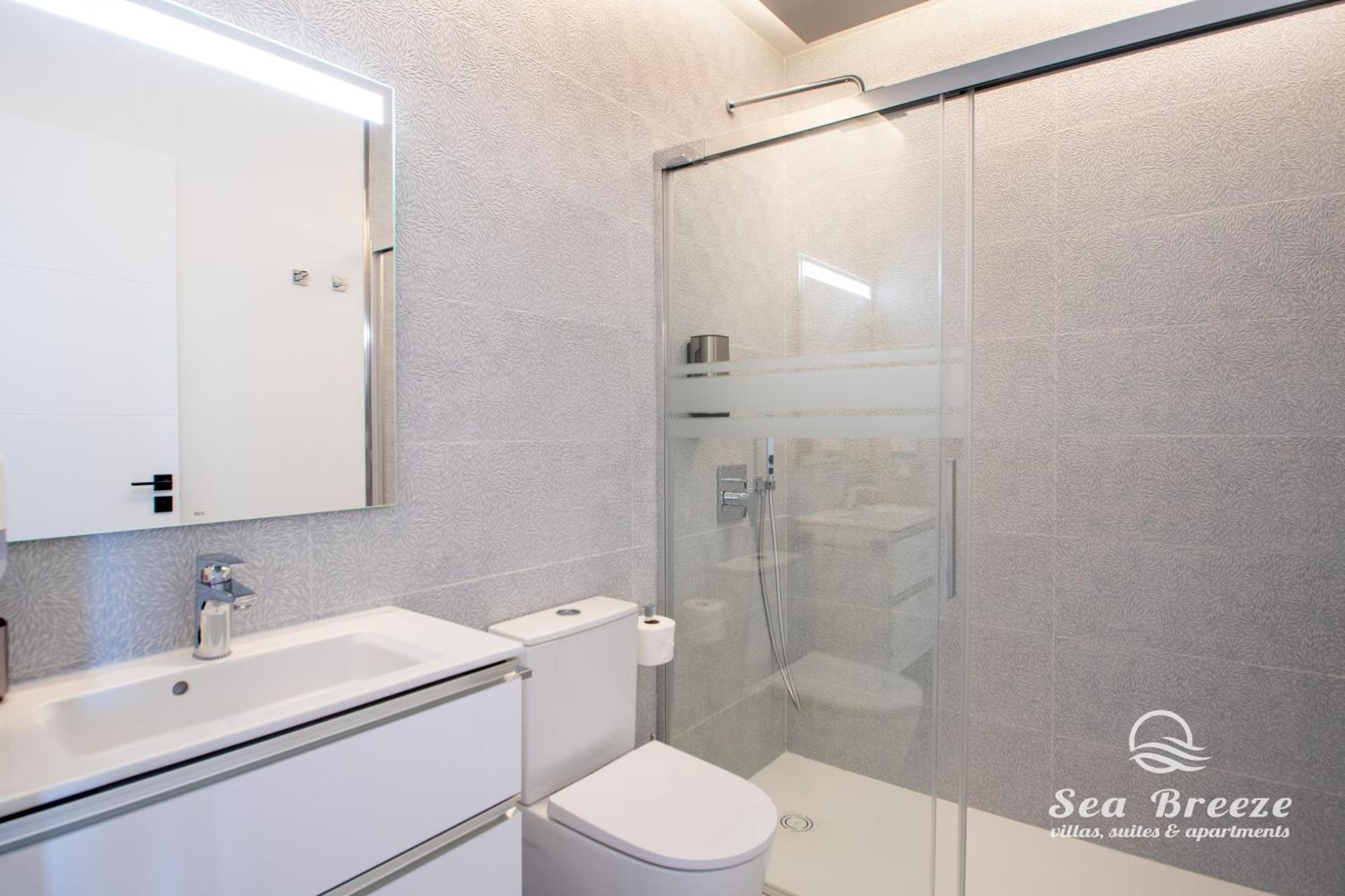 Sea Breeze Apartment