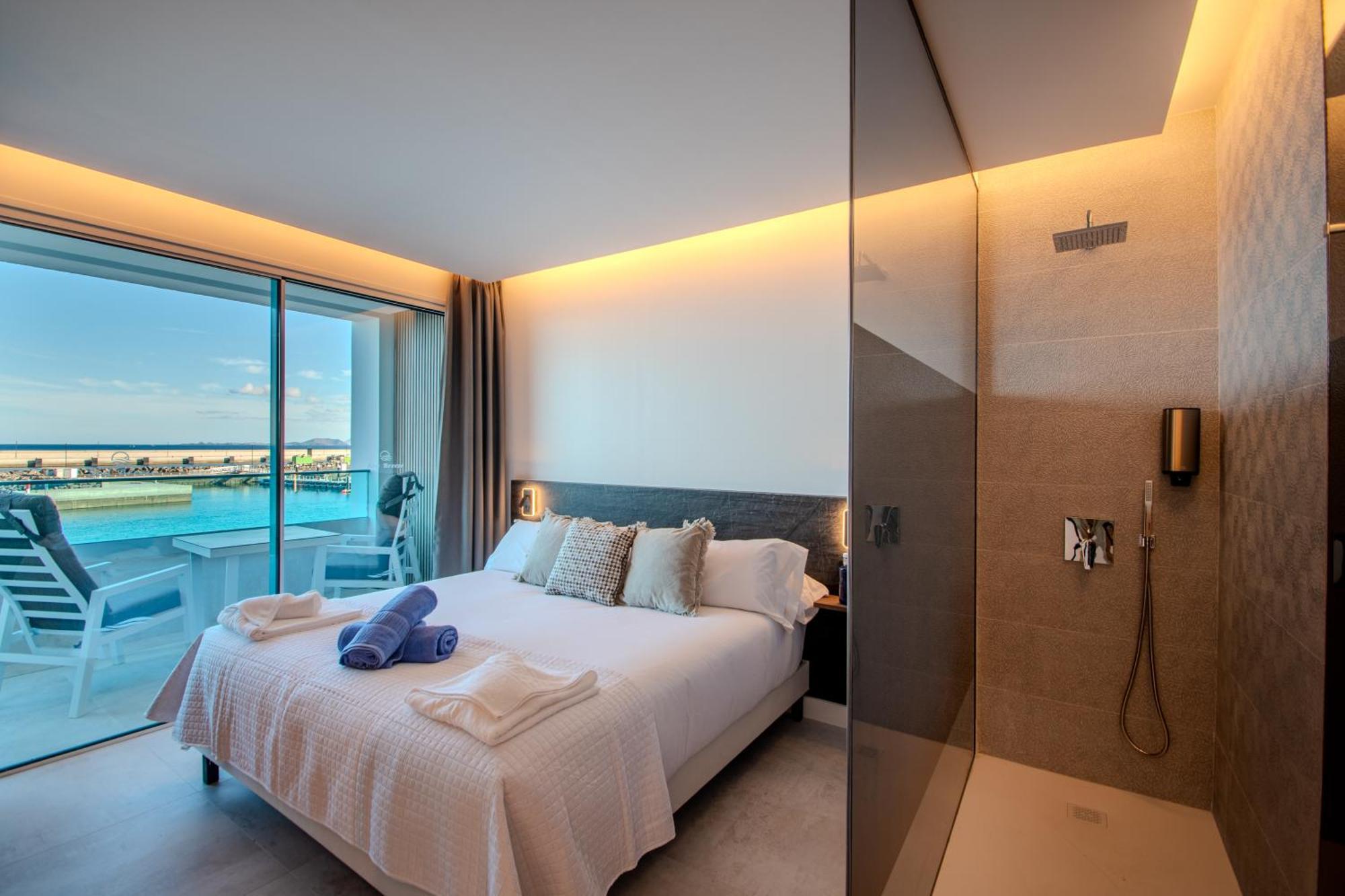Sea Breeze Apartment *