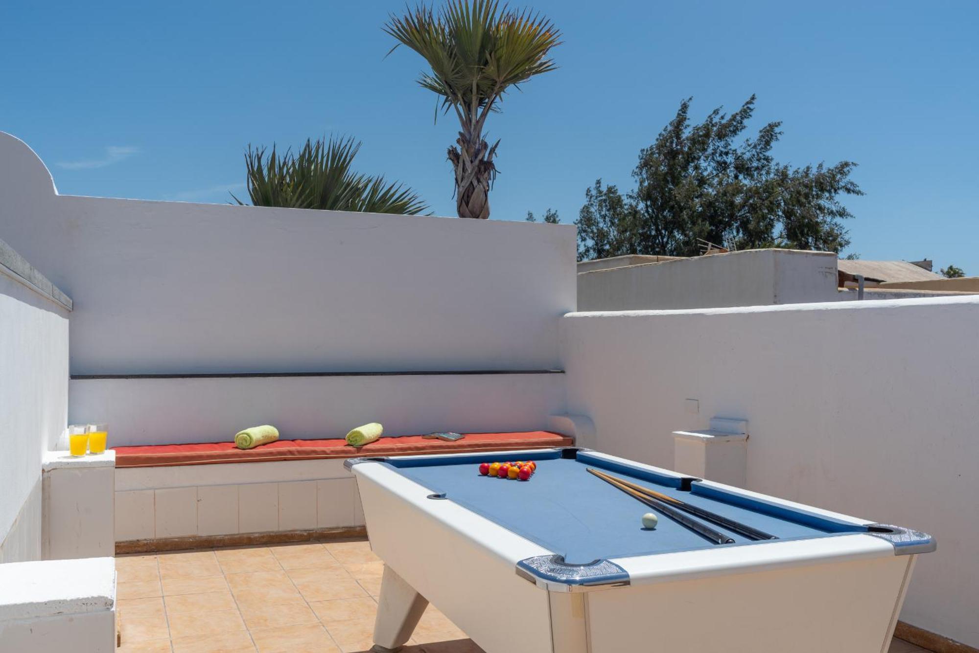 Michelle - Lh114 By Now Ltd * Playa Blanca (Lanzarote)