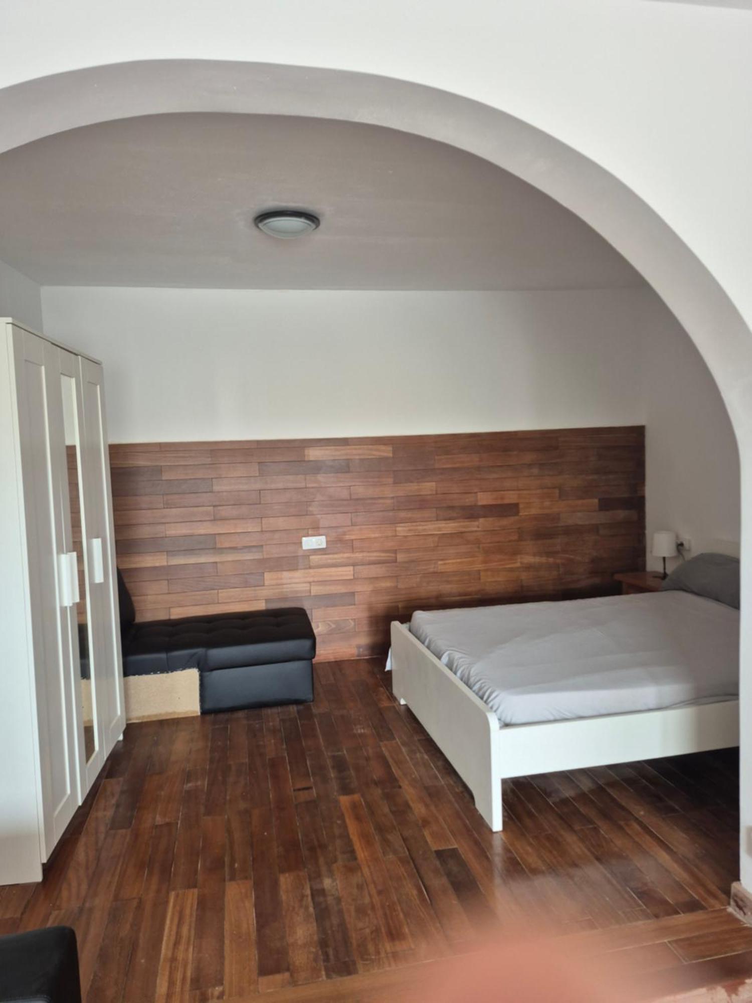 Loft's #2 * Famara