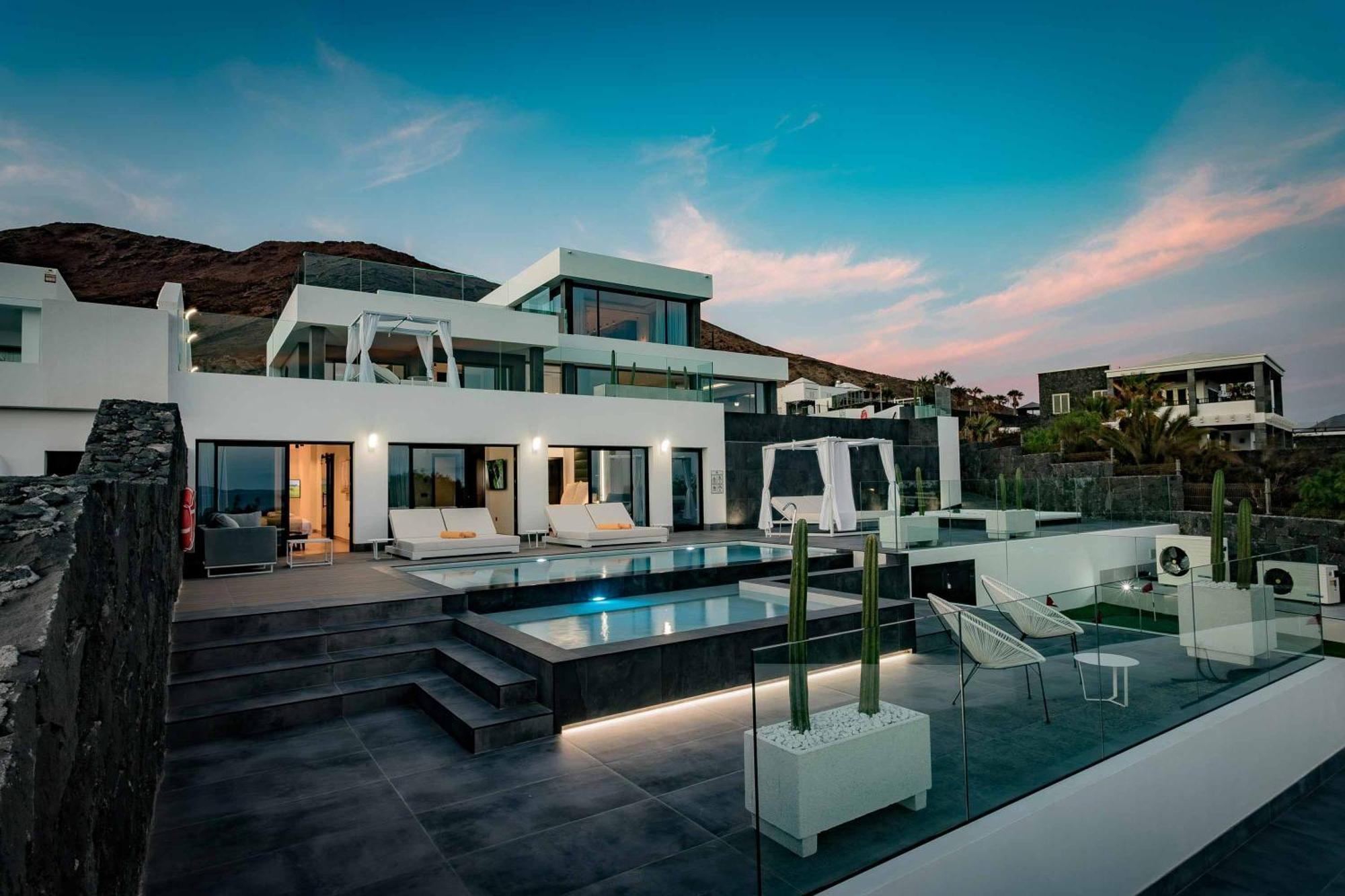 Villa Infinity *