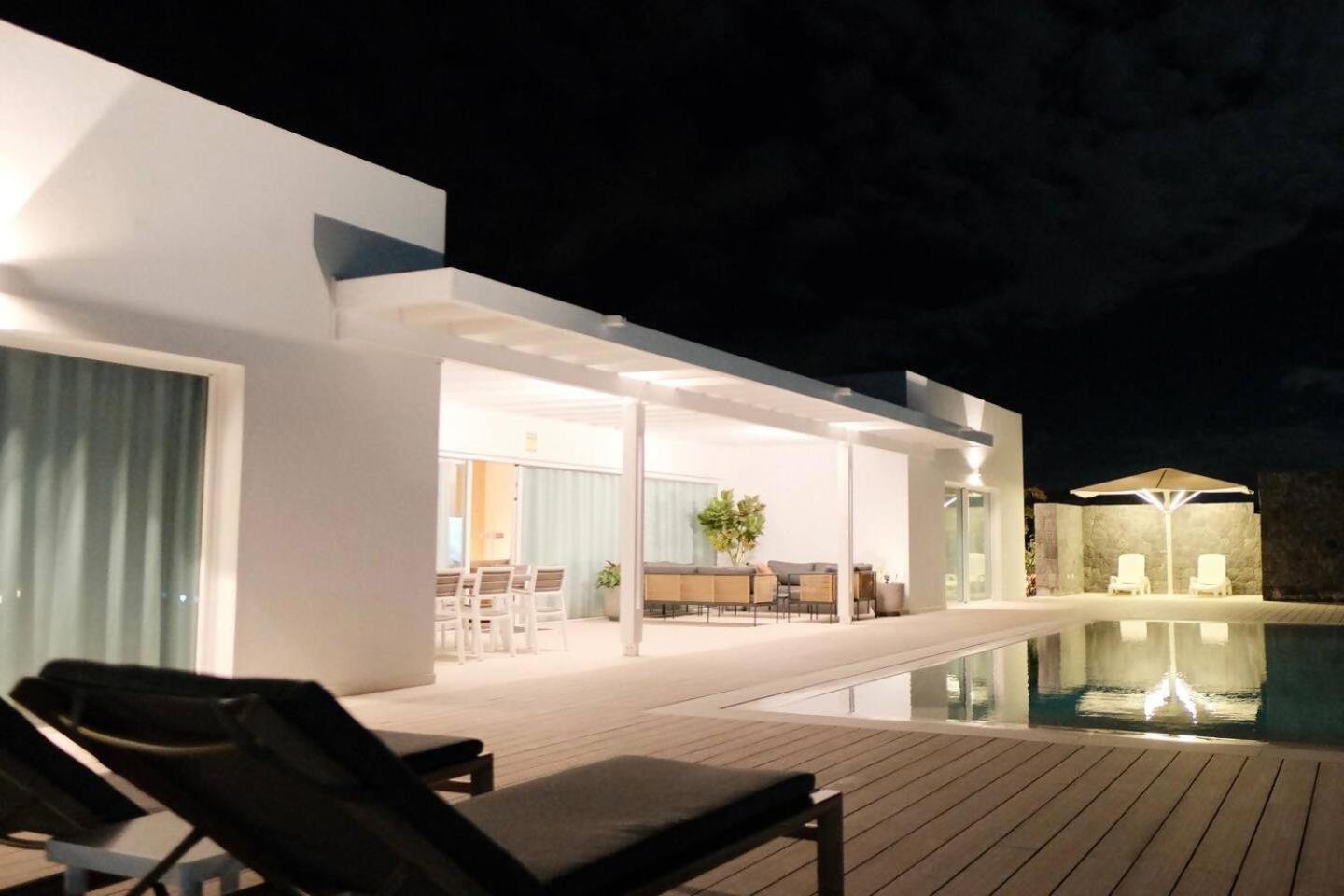 Aine Luxury Villa