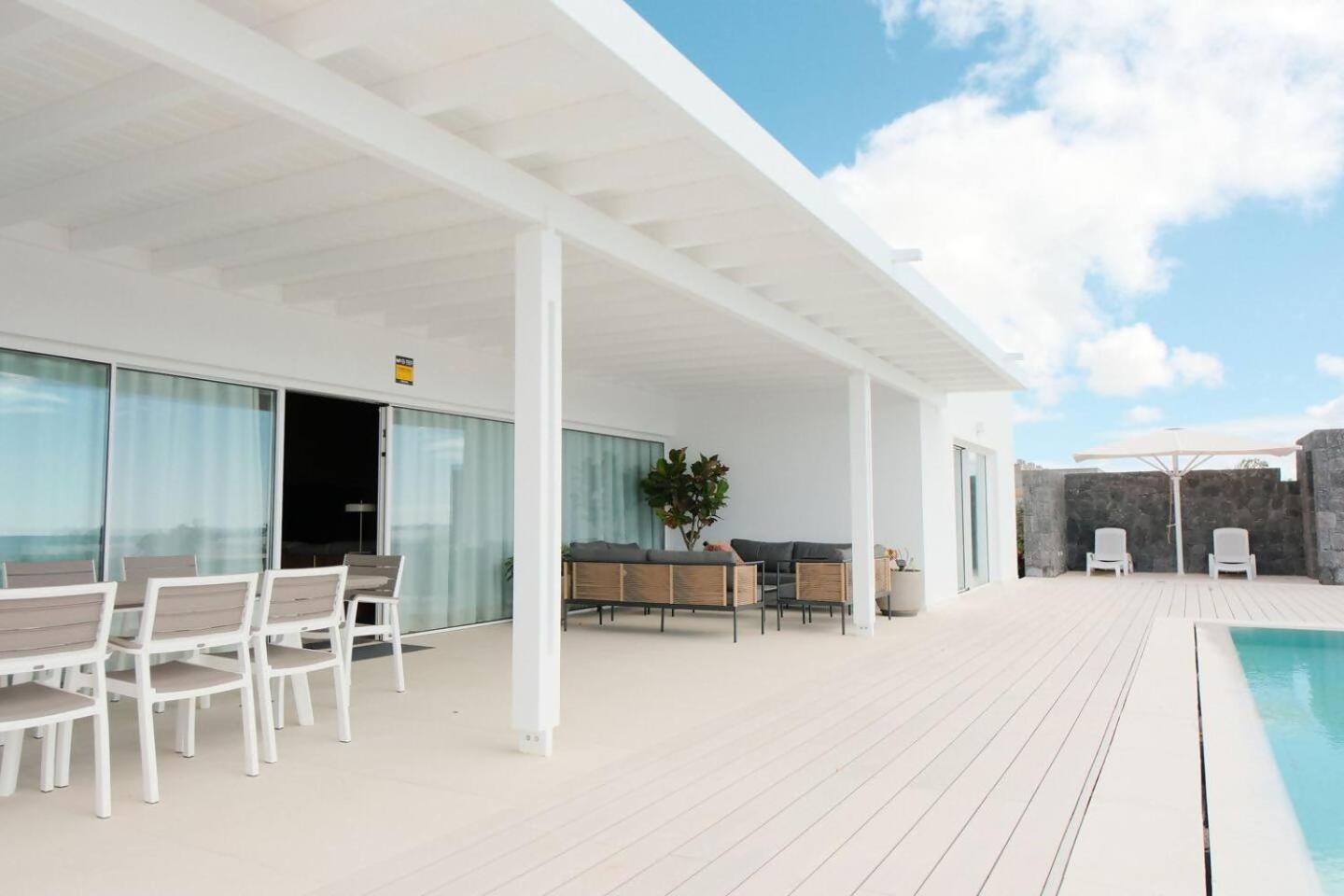 Aine Luxury Villa *