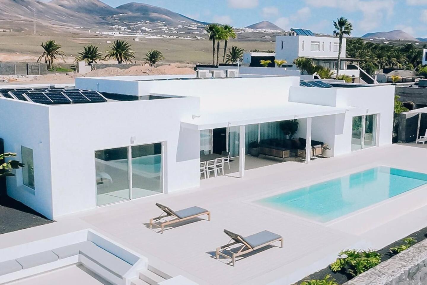 Aine Luxury * Puerto Calero