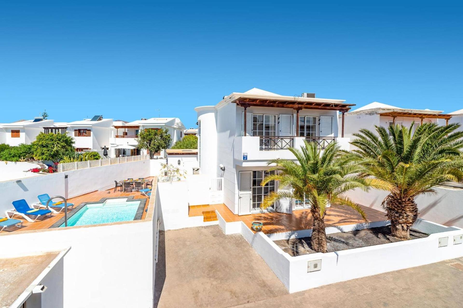 Villa Helena By *