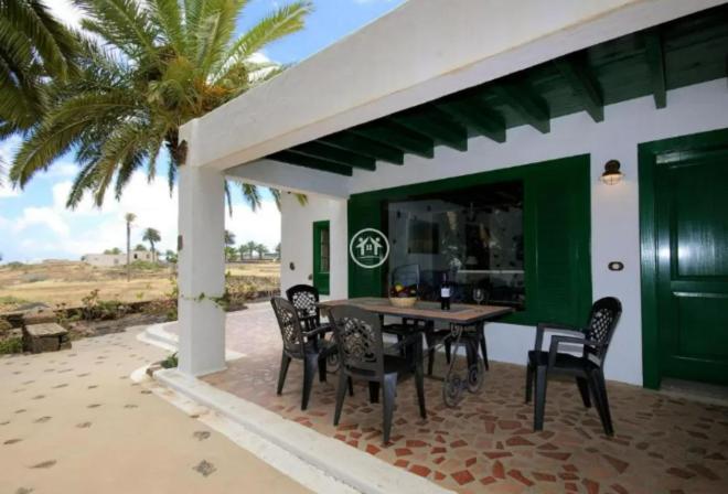 La Crucita - Arrieta Villa