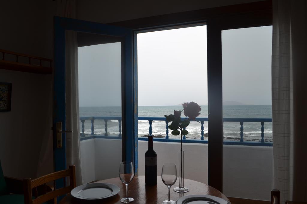 Absolute Beachfront Apartment Famara
