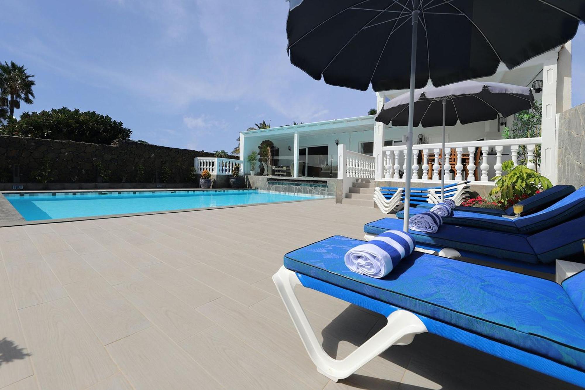 Villa Graceful 5 Bedrooms Vega Del Carmen Distant Sea Views Puerto del Carmen (Lanzarote)