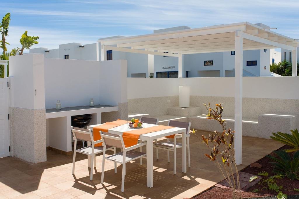 De La Marina Villa *