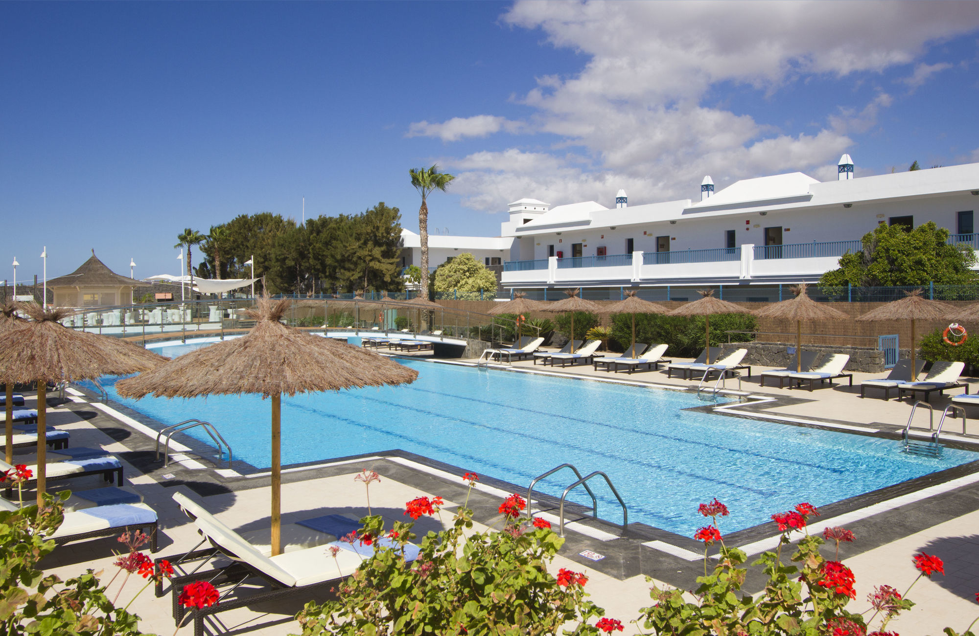 Resort Thb Tropical Island 4*