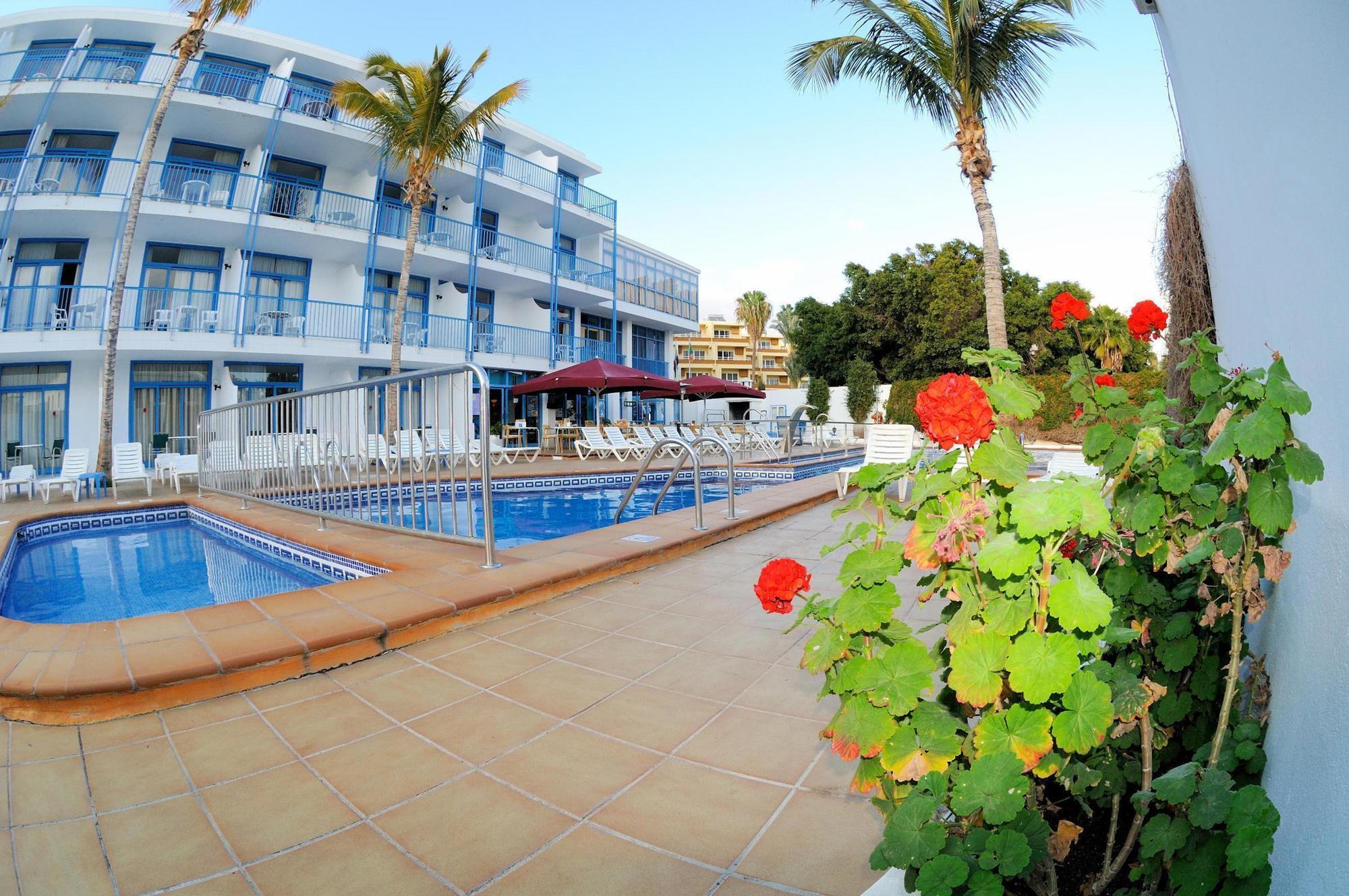 Hotel Costa Volcan And