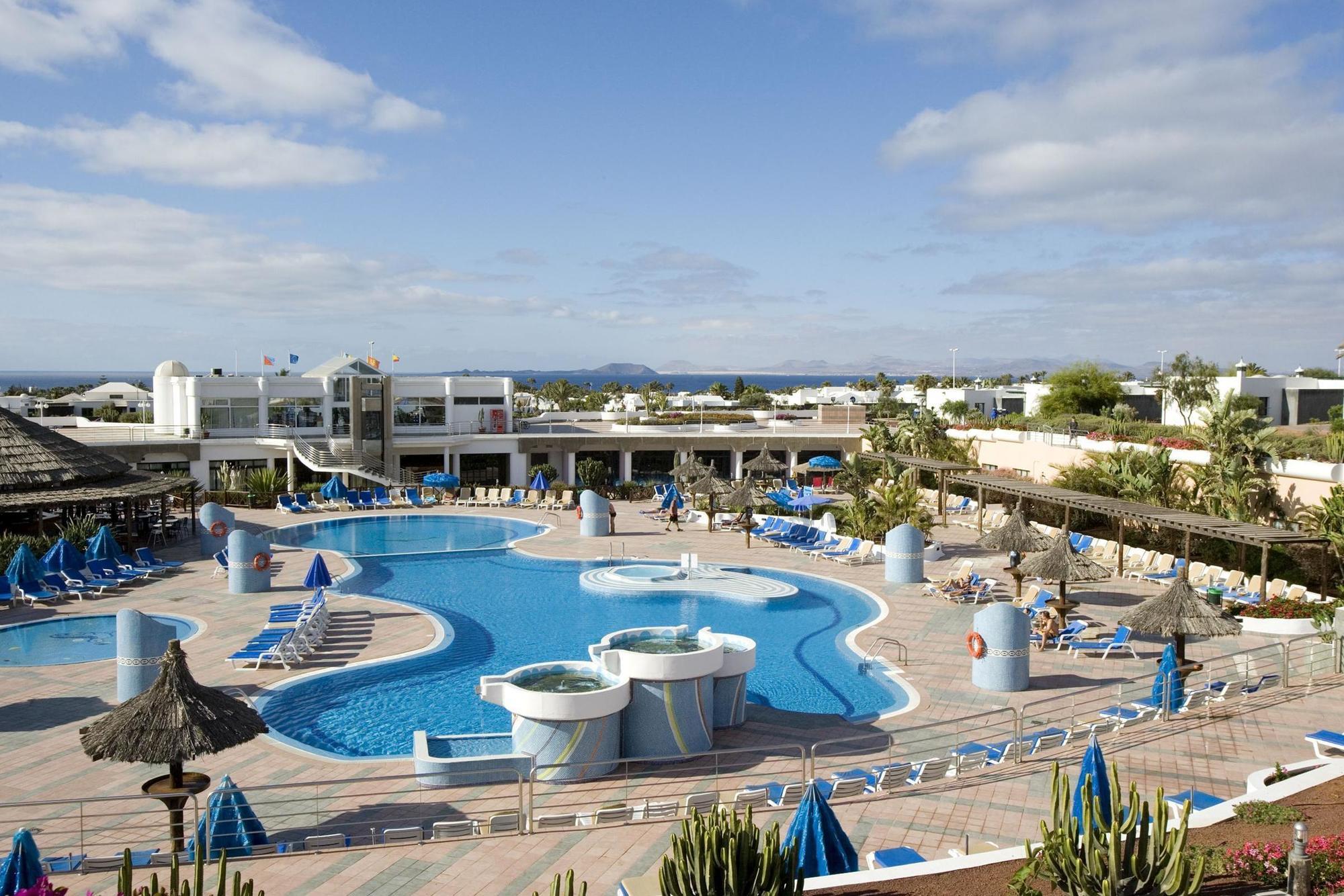 Hl Club Playa Blanca Hotel