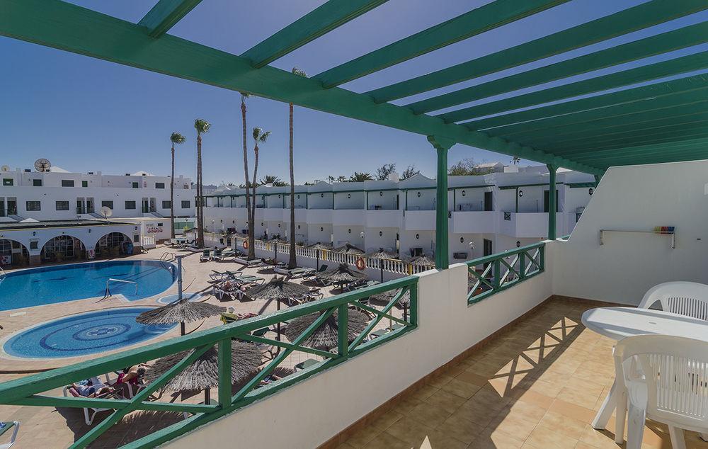 Hotel Adelfas